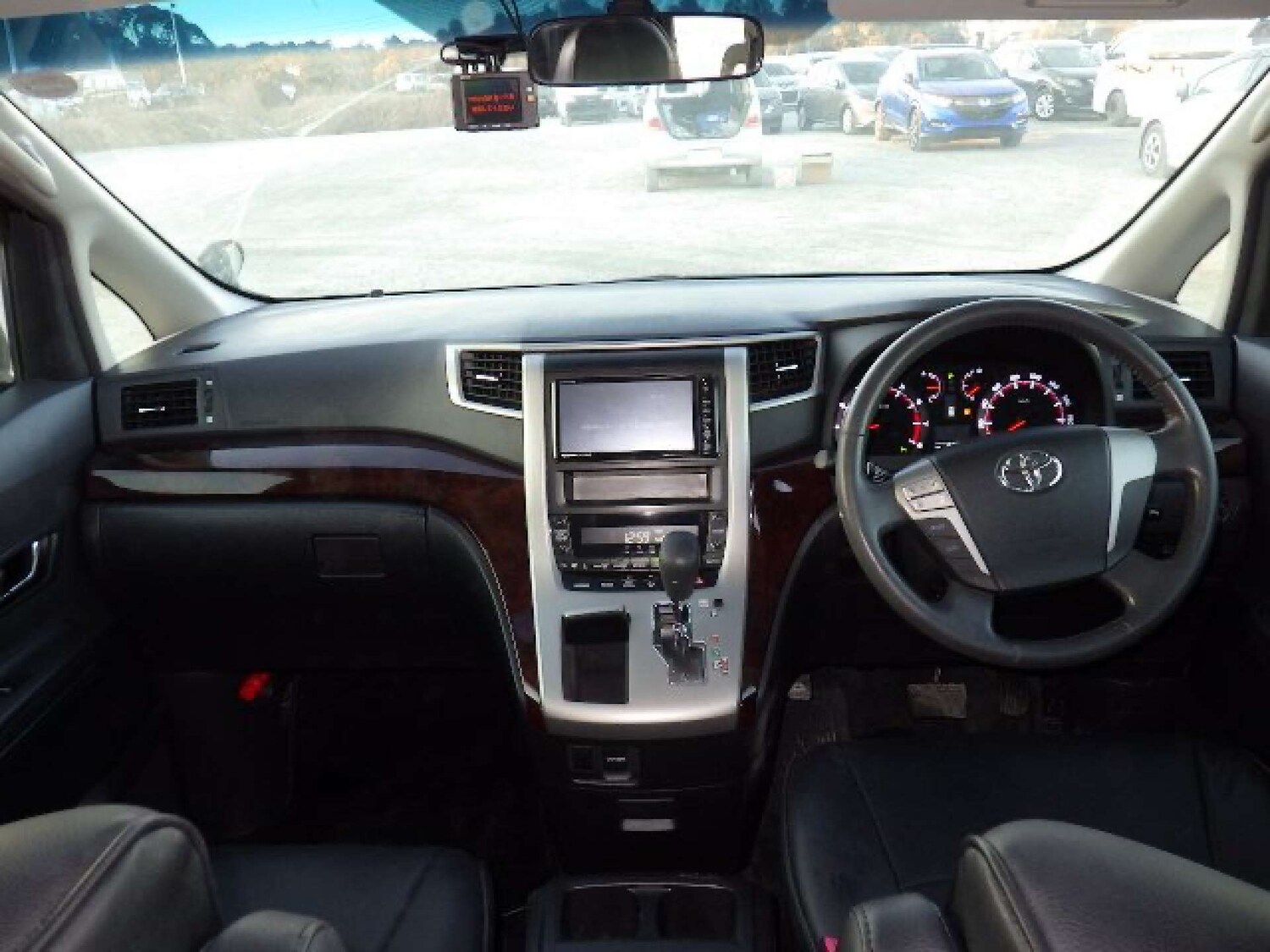 Used Toyota Vellfire 2014 for sale - 77502011: Photo 18