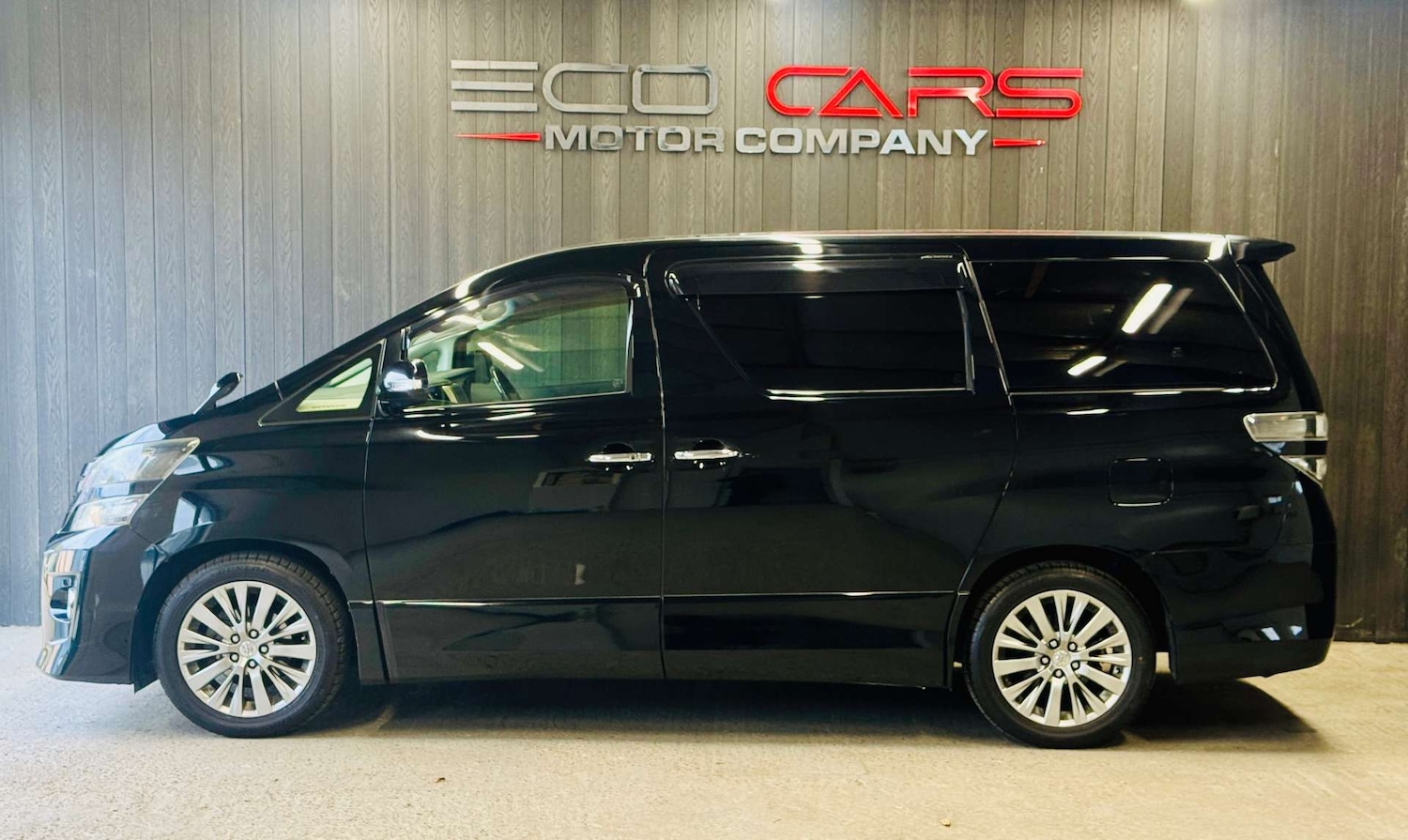 Used Toyota Vellfire 2025 for sale - 77003465: Photo 4