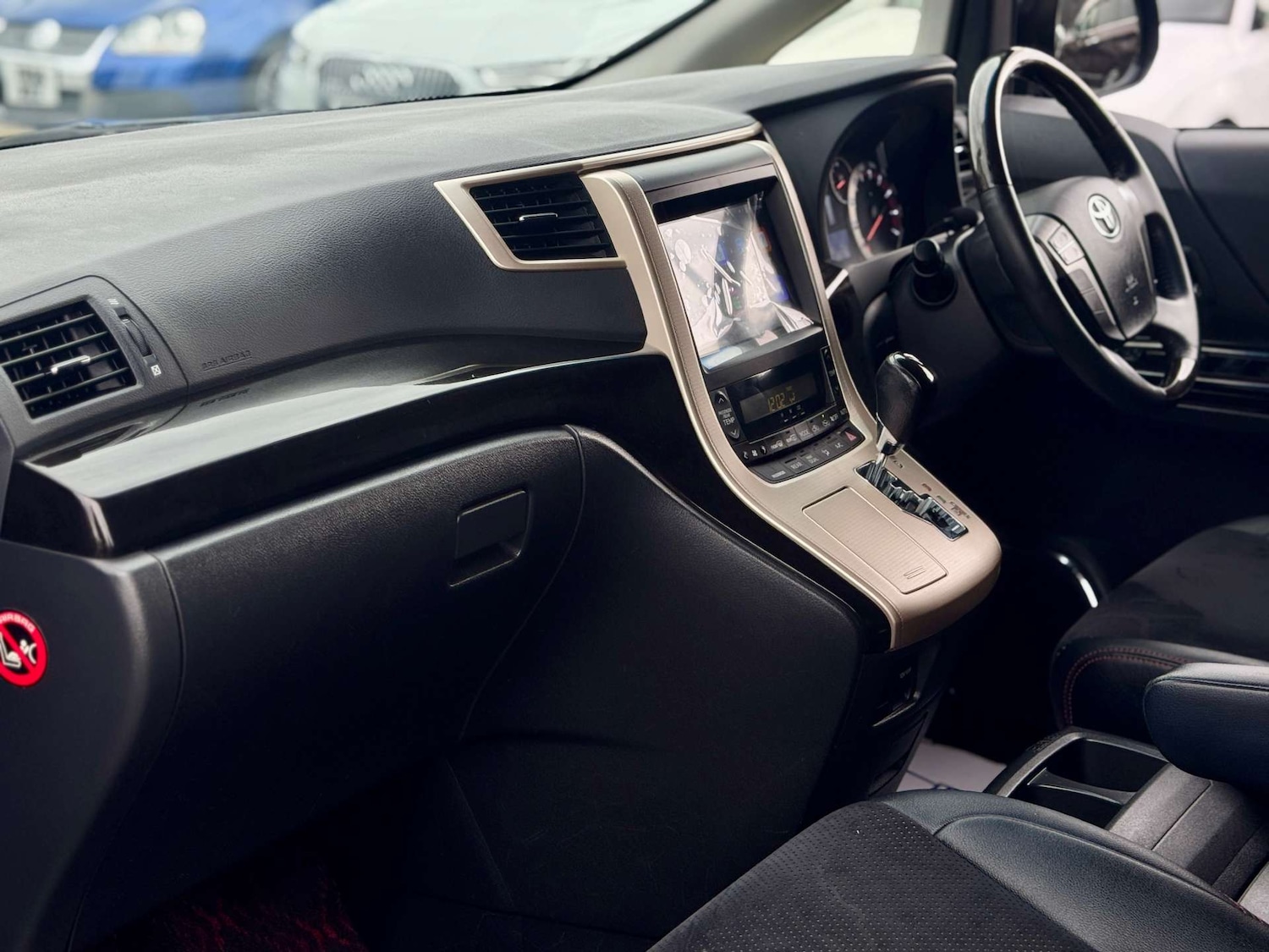 Used Toyota Vellfire 2025 for sale - 77003465: Photo 8