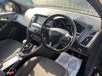 Used Ford Focus 2017 for sale - 78169367: Photo