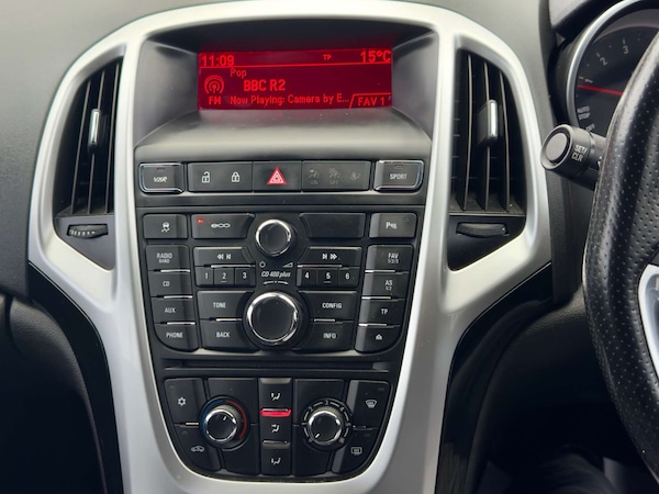 Used Vauxhall Astra 2014 for sale - 76105317: Photo 17