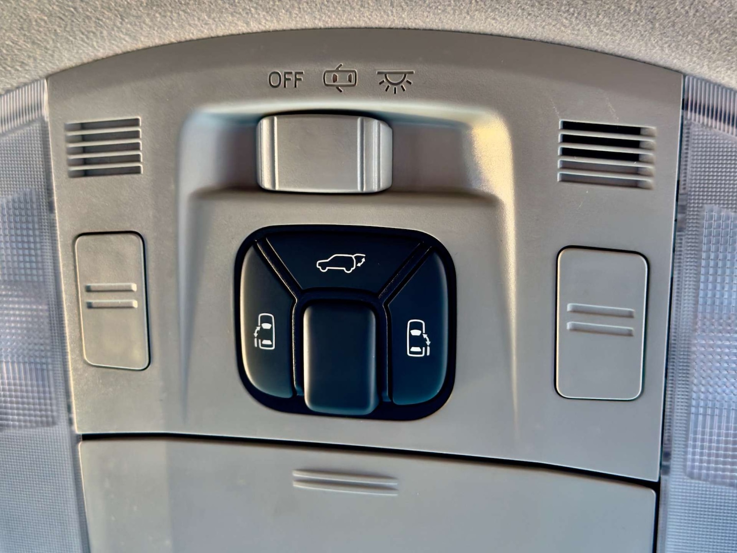 Used Toyota Vellfire 2025 for sale - 77736130: Photo 82