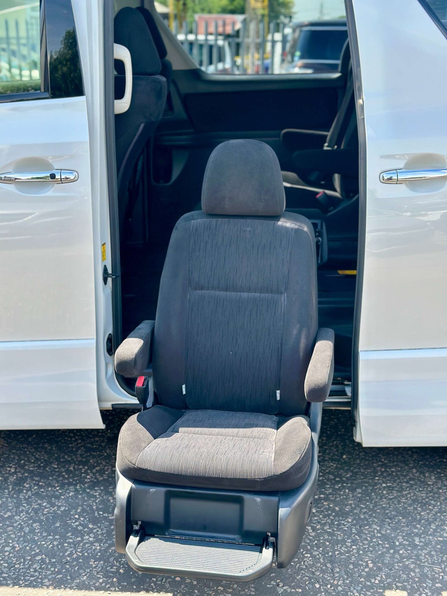 Used Toyota Vellfire 2025 for sale - 76601407: Photo 15