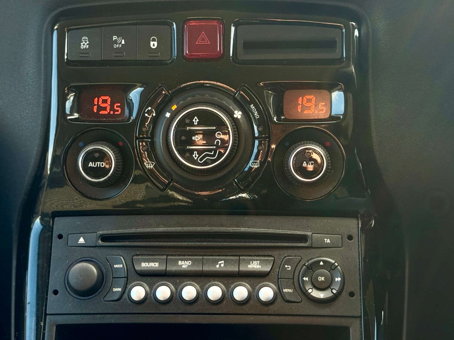 Used Citroen C3 Picasso 2014 for sale - 76159787: Photo 19