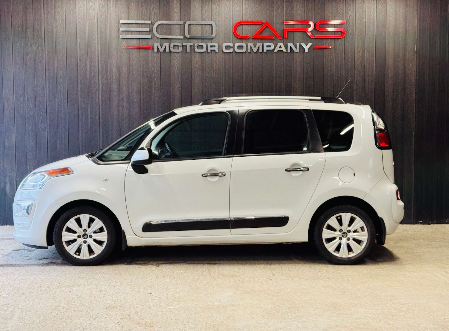 Used Citroen C3 Picasso 2014 for sale - 76159787: Photo 2