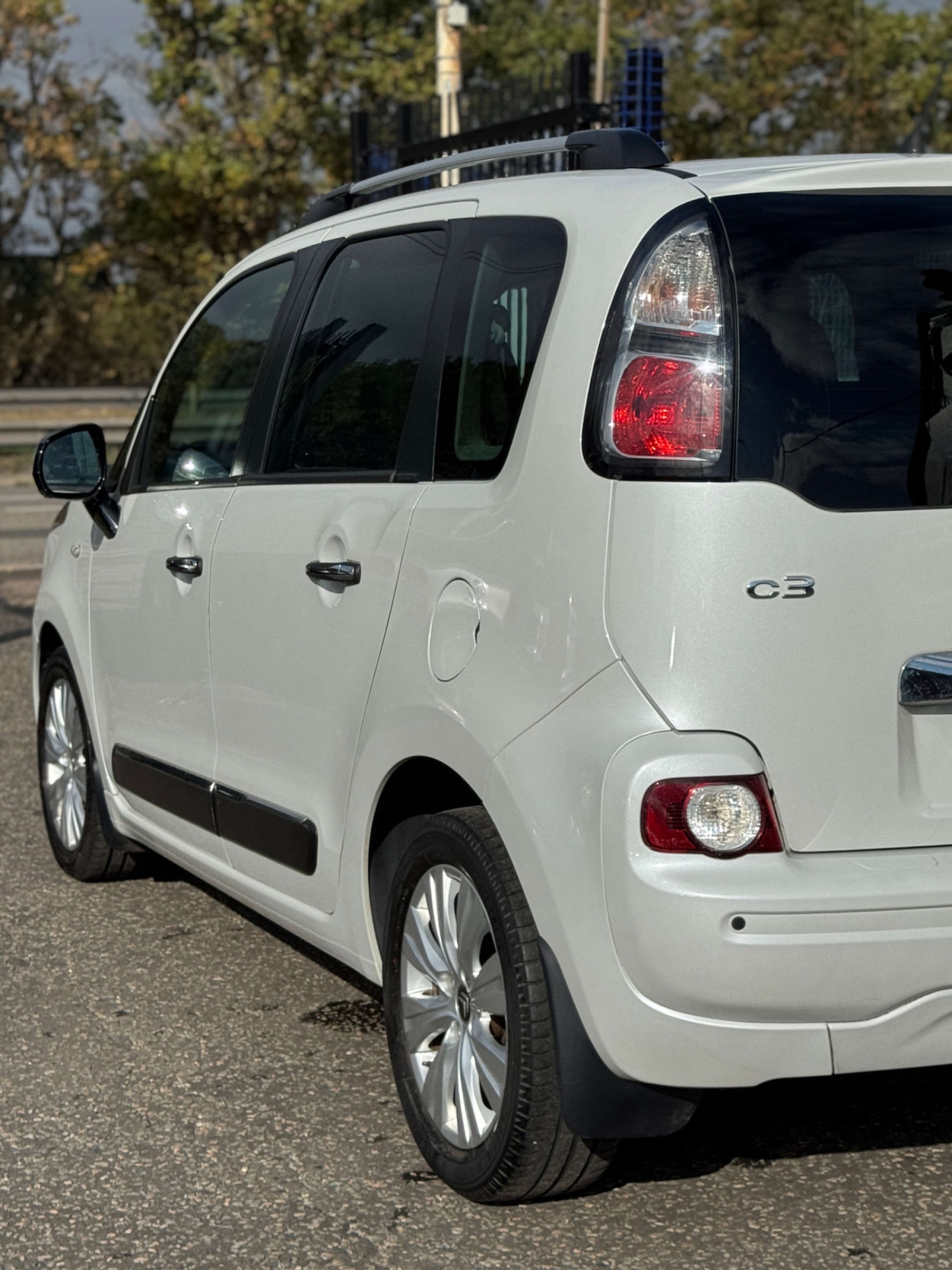 Used Citroen C3 Picasso 2014 for sale - 76159787: Photo 35