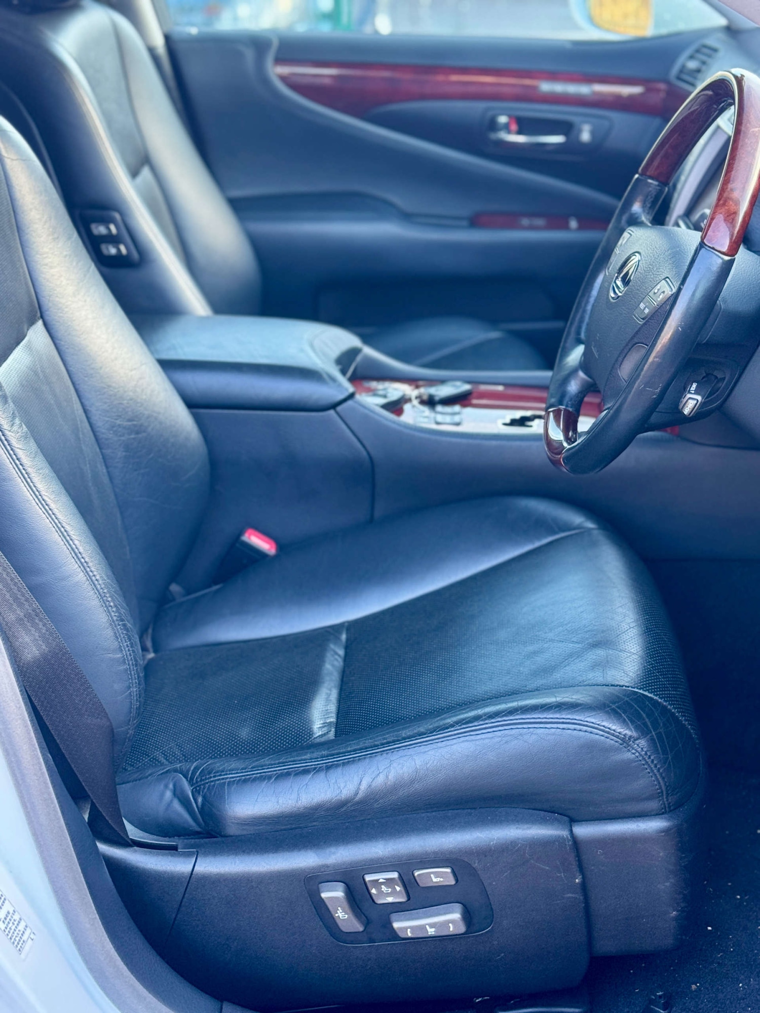 Used Lexus LS 2022 for sale - 77235355: Photo 10