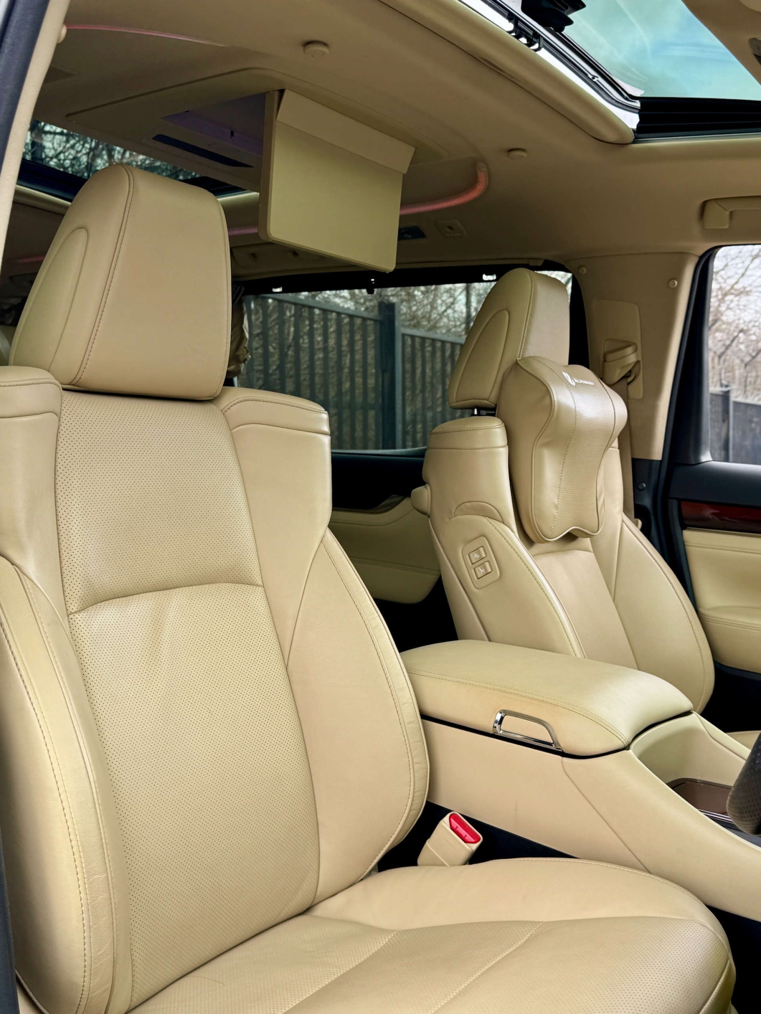 Used Toyota Alphard 2015 for sale - 77504104: Photo 10