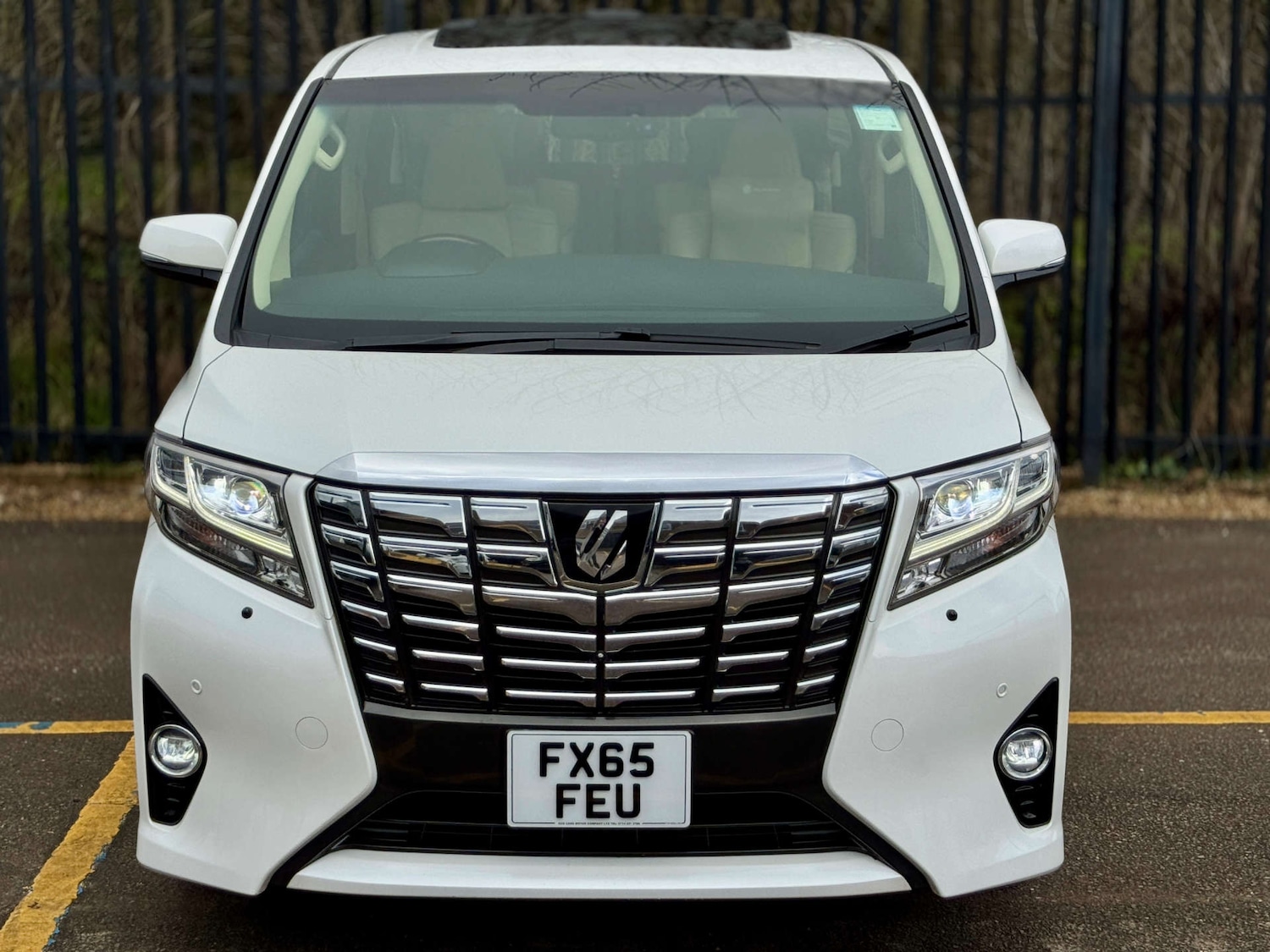 Used Toyota Alphard 2015 for sale - 77504104: Photo 4