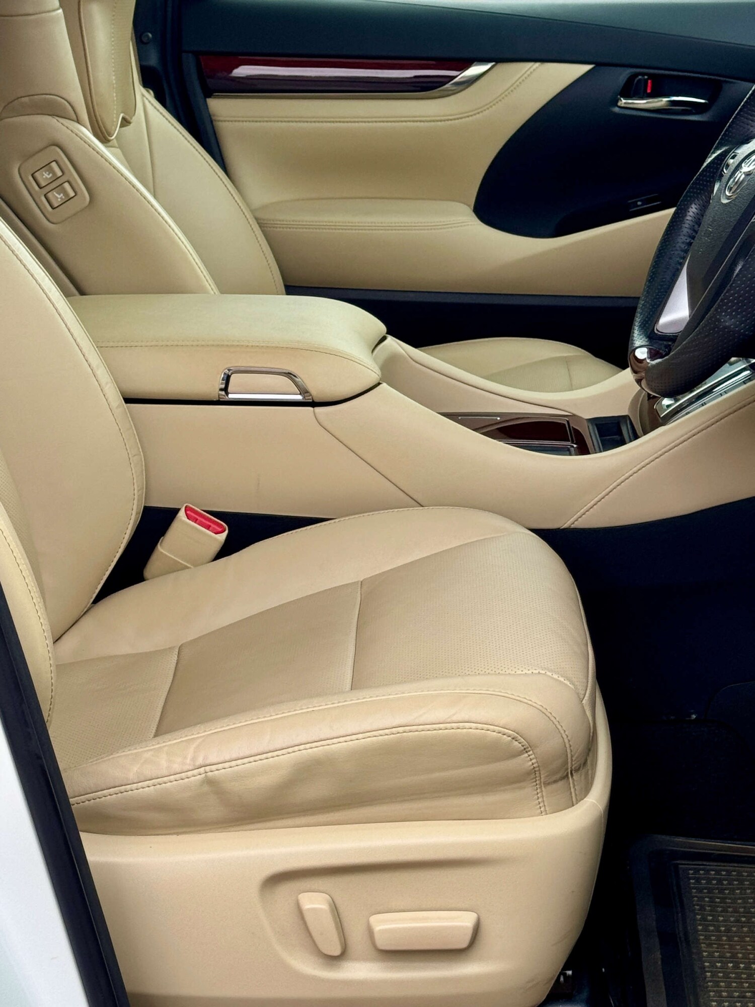 Used Toyota Alphard 2015 for sale - 77504104: Photo 60