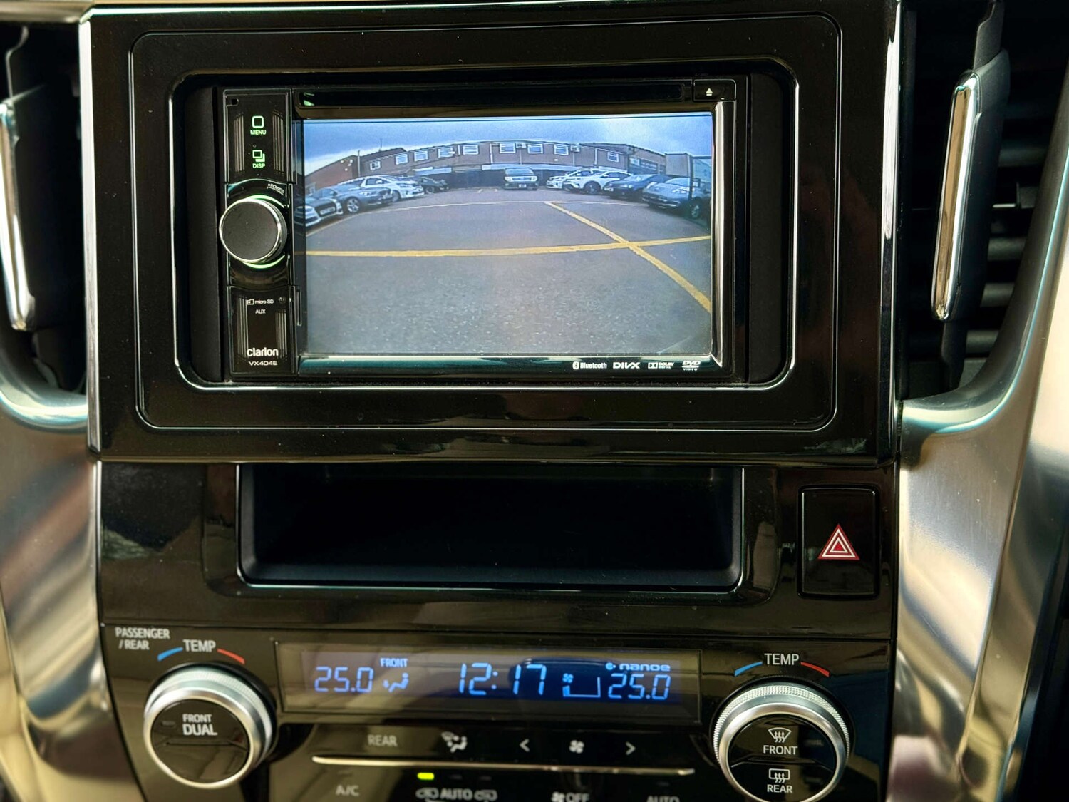 Used Toyota Alphard 2015 for sale - 77504104: Photo 75