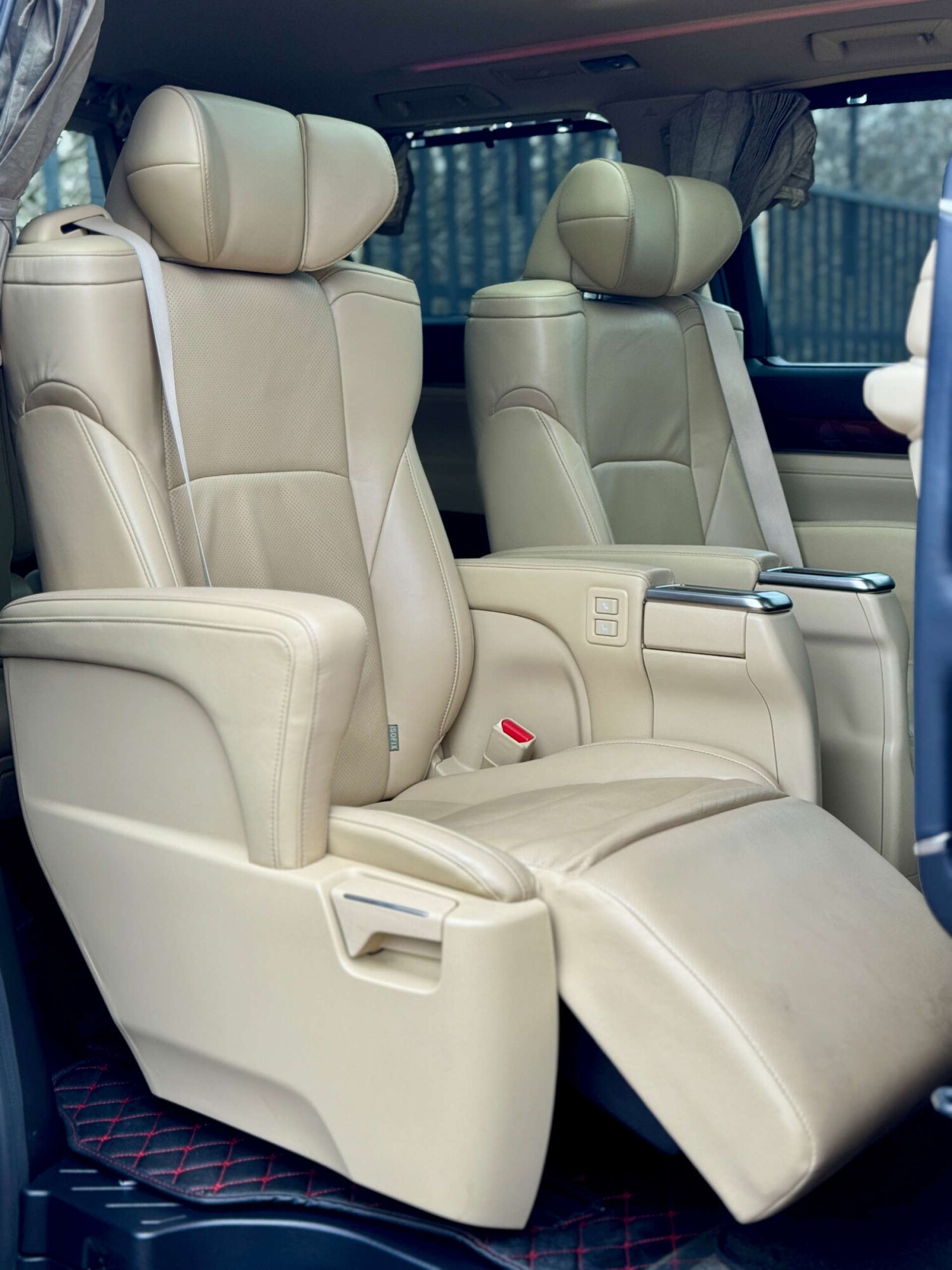 Used Toyota Alphard 2015 for sale - 77504104: Photo 81