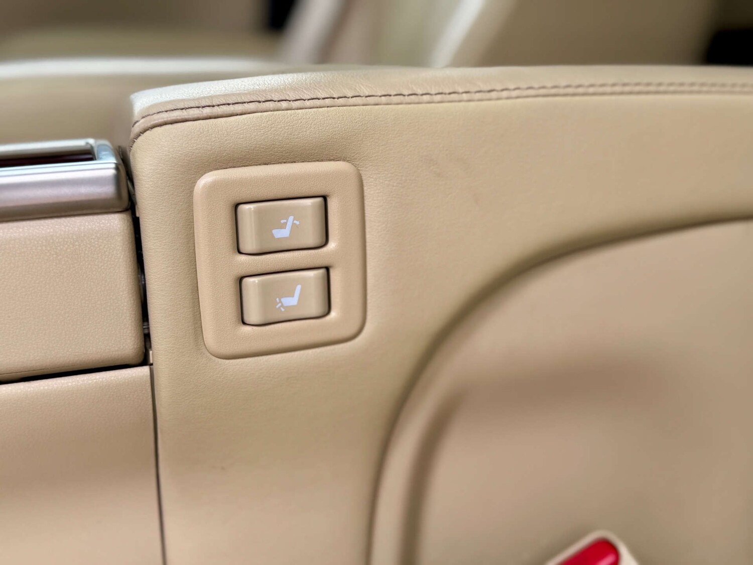 Used Toyota Alphard 2015 for sale - 77504104: Photo 83