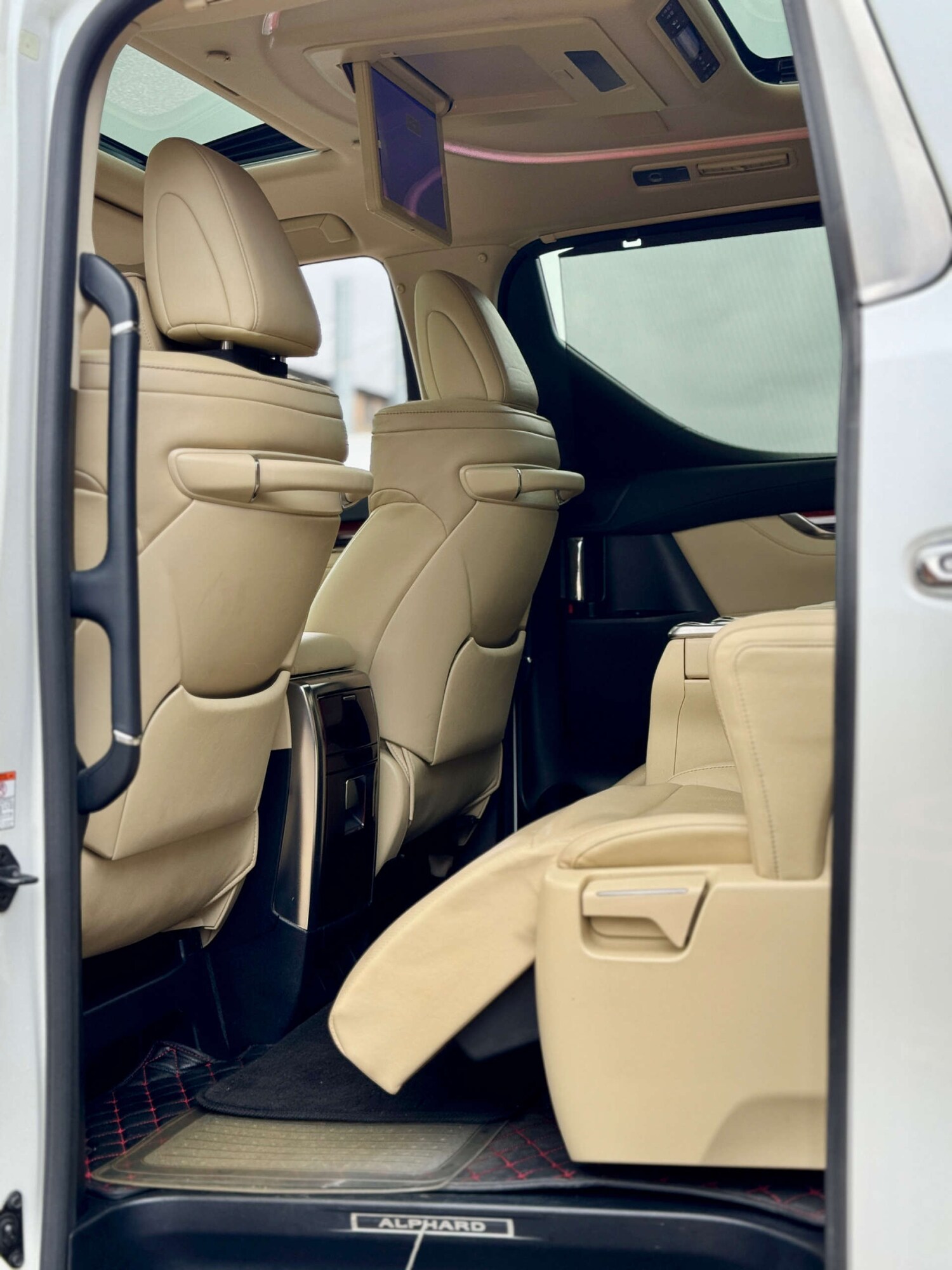 Used Toyota Alphard 2015 for sale - 77504104: Photo 86