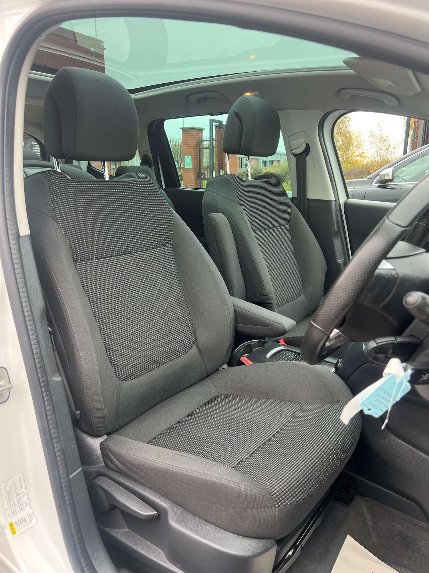 Used Peugeot 5008 2015 for sale - 76518050: Photo 2