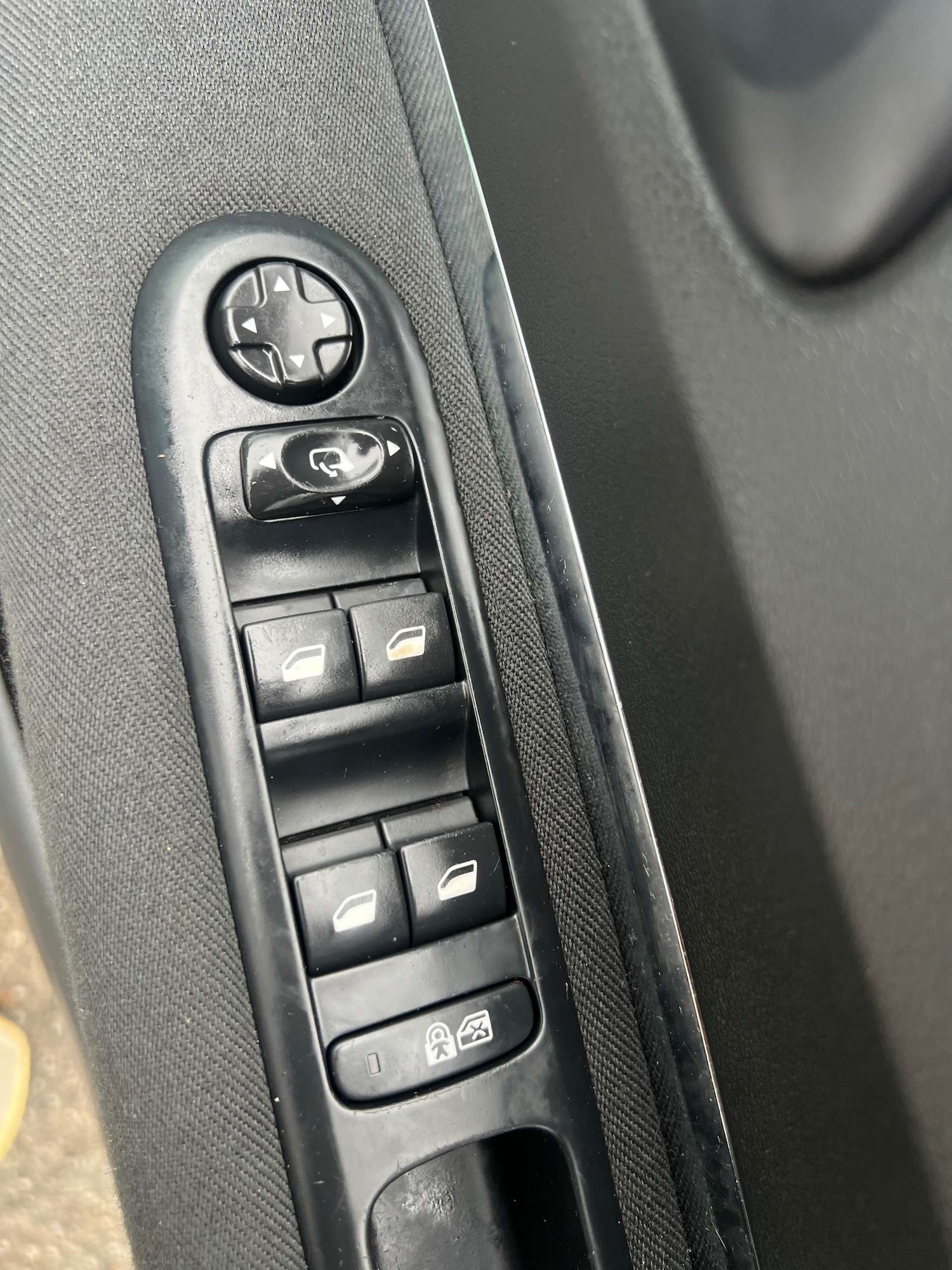 Used Peugeot 5008 2015 for sale - 76518050: Photo 40