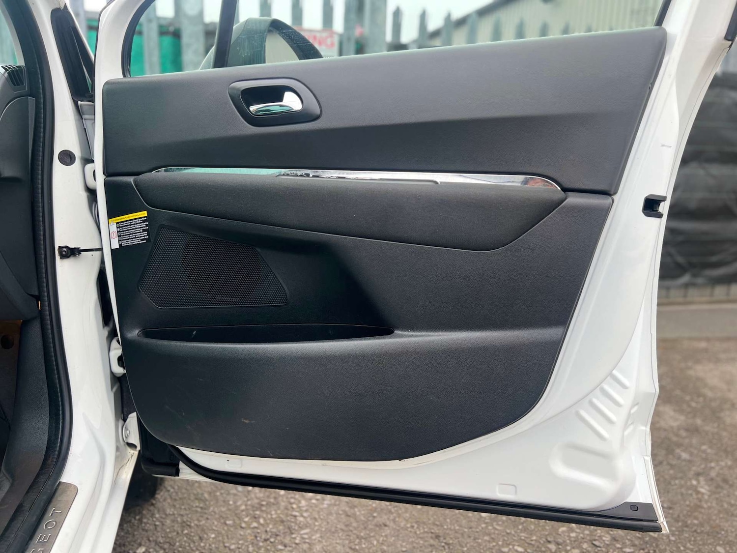 Used Peugeot 5008 2015 for sale - 76518050: Photo 47