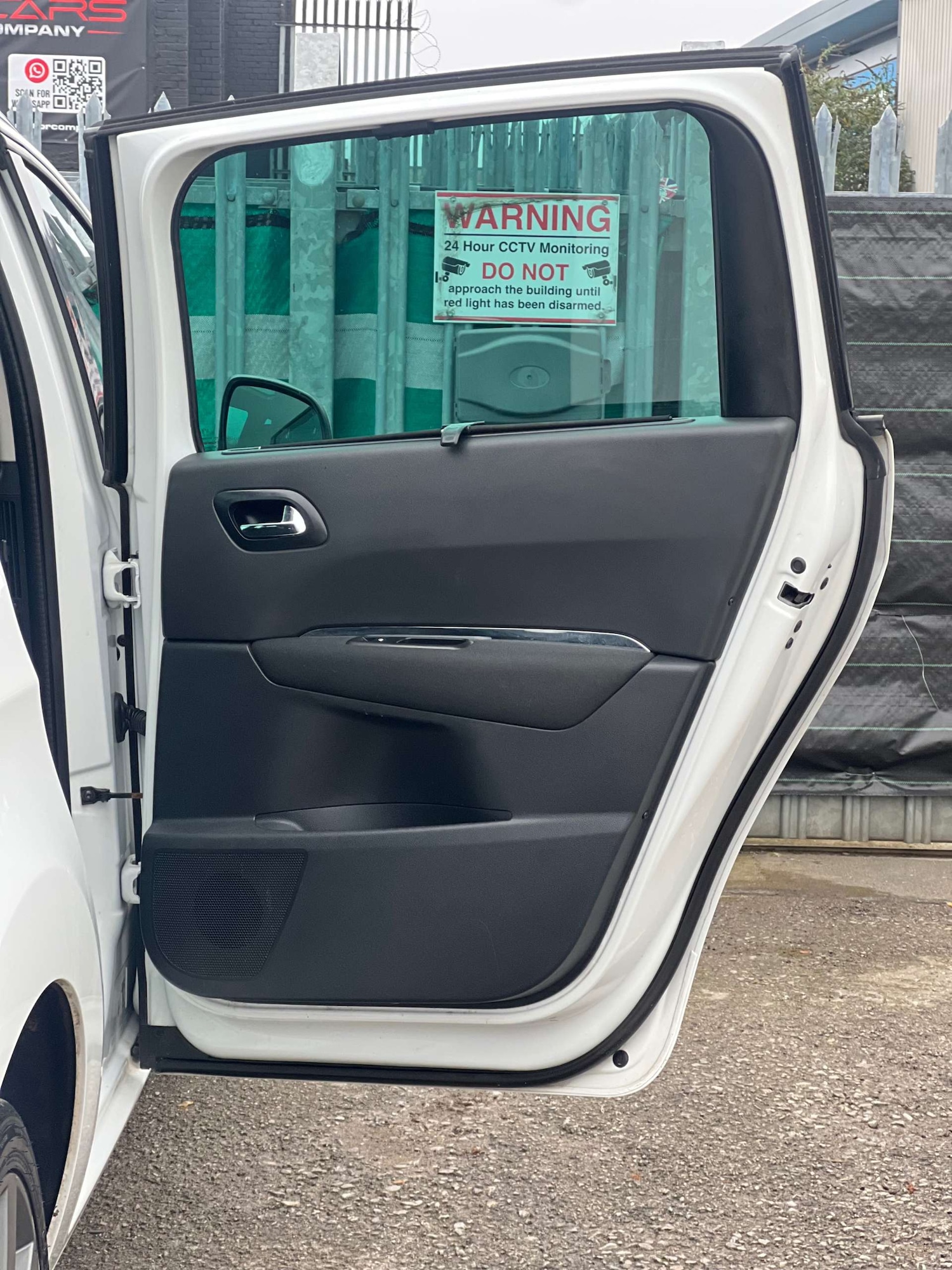 Used Peugeot 5008 2015 for sale - 76518050: Photo 48