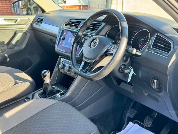 Used Volkswagen Tiguan 2017 for sale - 76068171: Photo 6