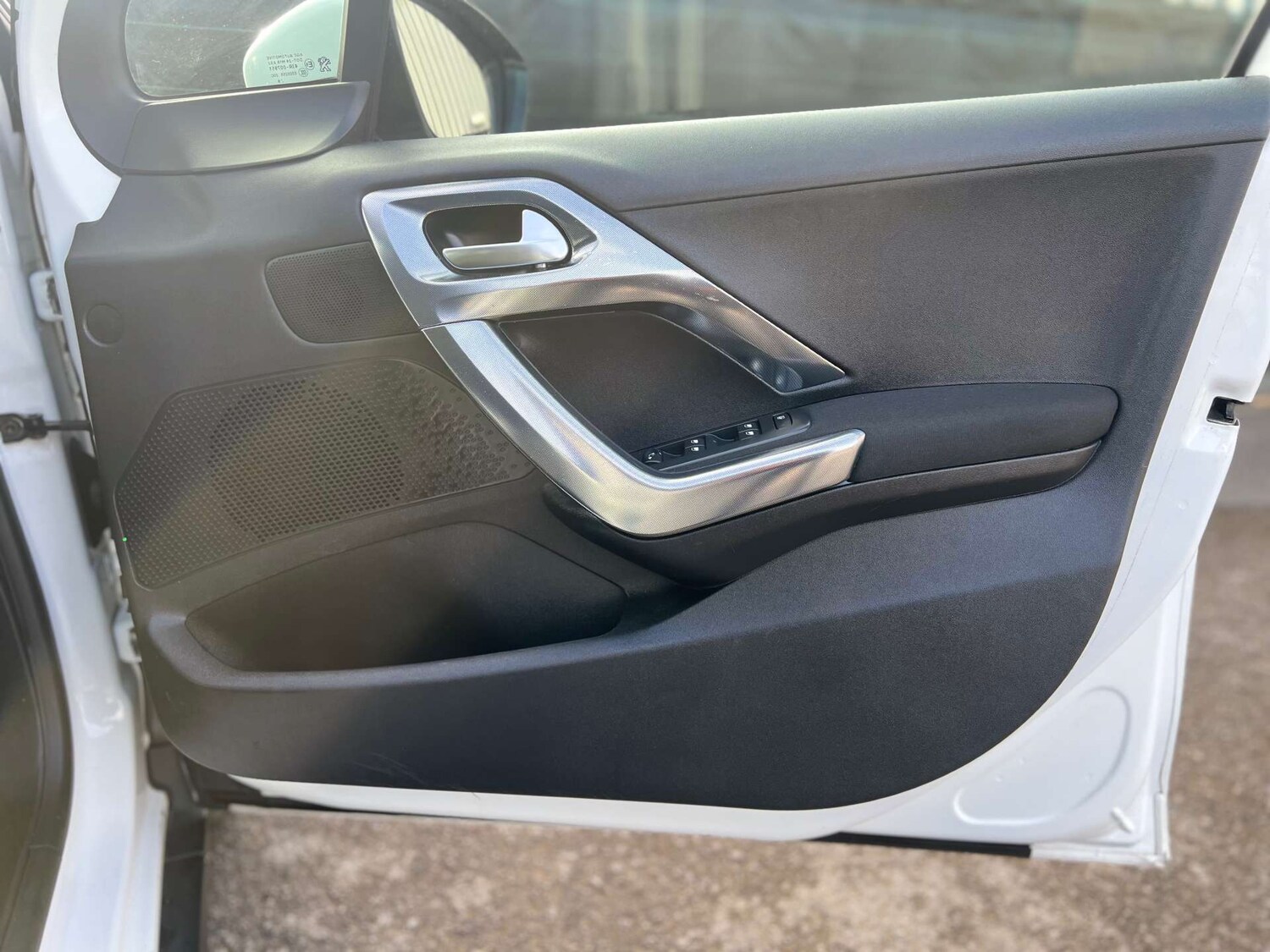 Used Peugeot 2008 2017 for sale - 76635783: Photo 40