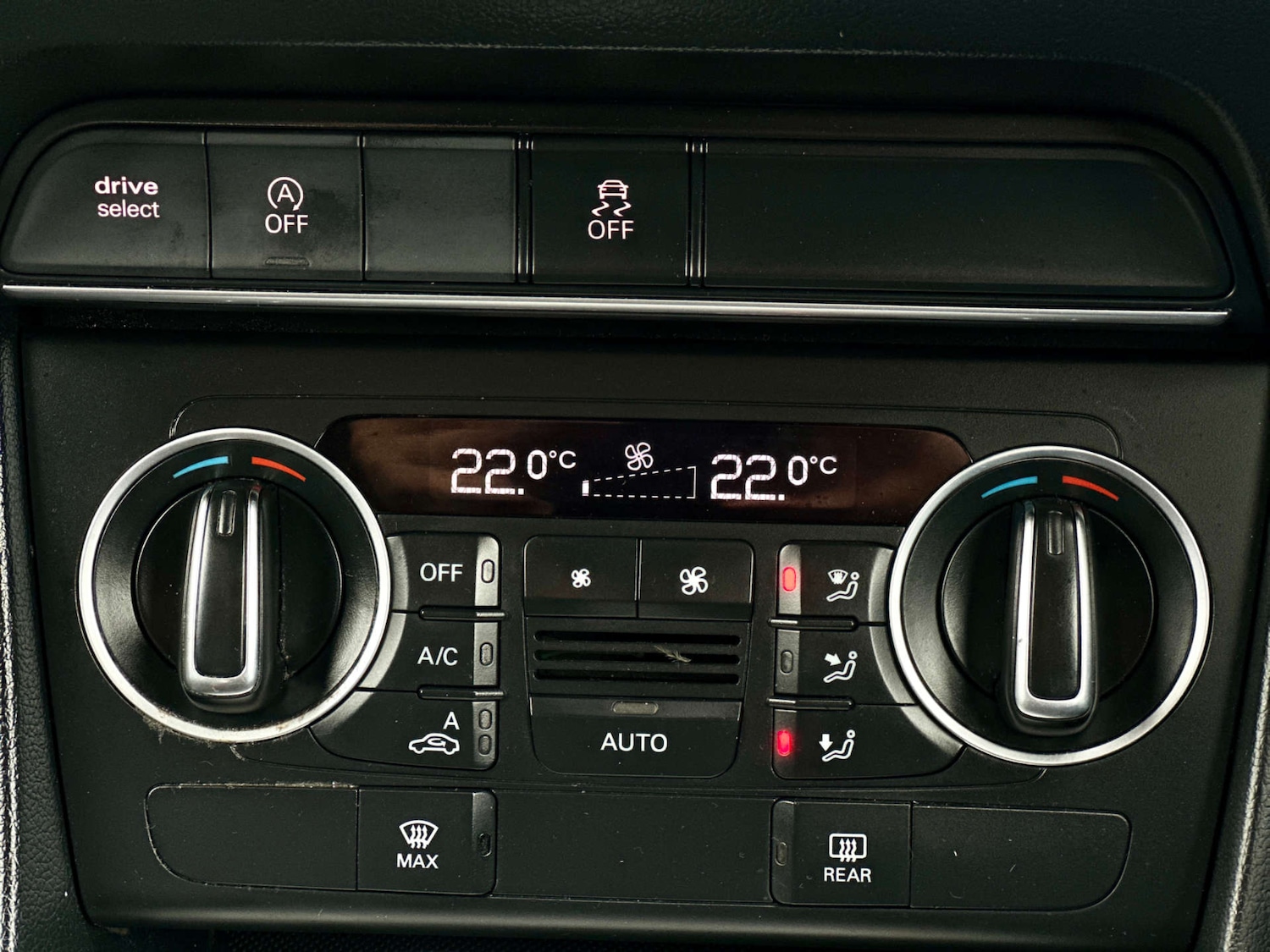 Used Audi Q3 2015 for sale - 76601963: Photo 15