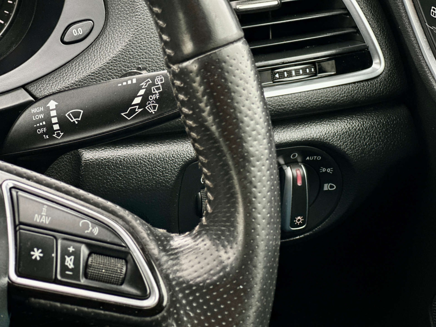 Used Audi Q3 2015 for sale - 76601963: Photo 41