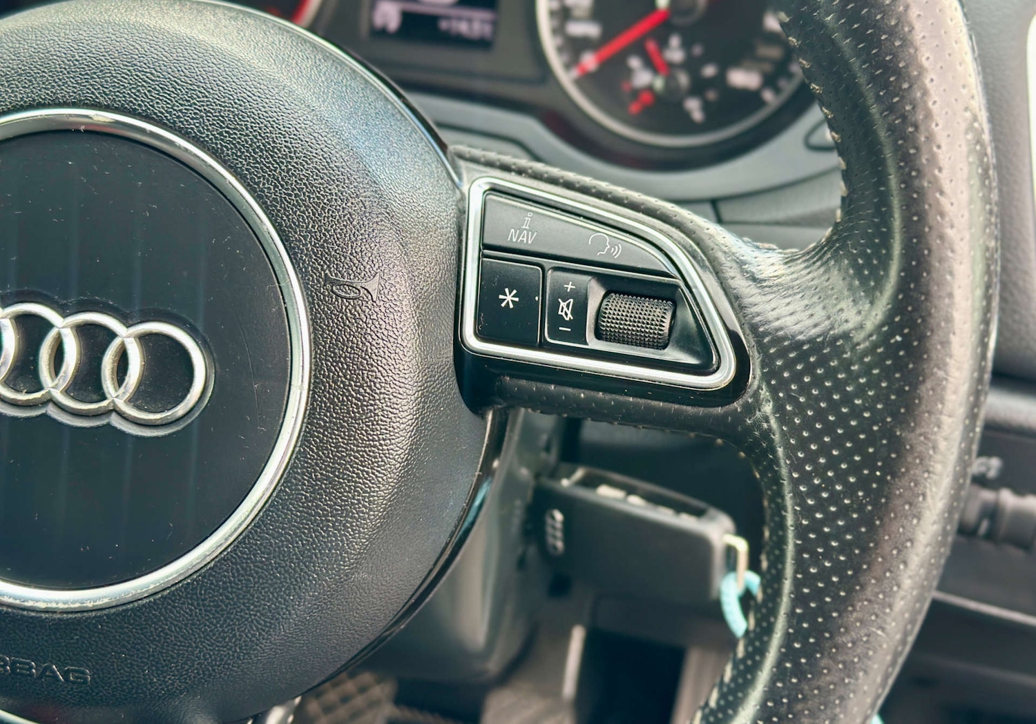 Used Audi Q3 2015 for sale - 76601963: Photo 50