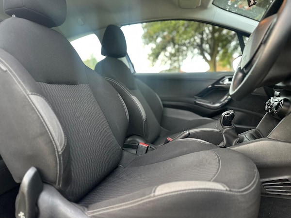 Used Peugeot 208 2014 for sale - 75848023: Photo 18