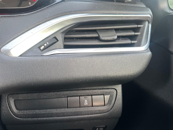 Used Peugeot 208 2014 for sale - 75848023: Photo 33