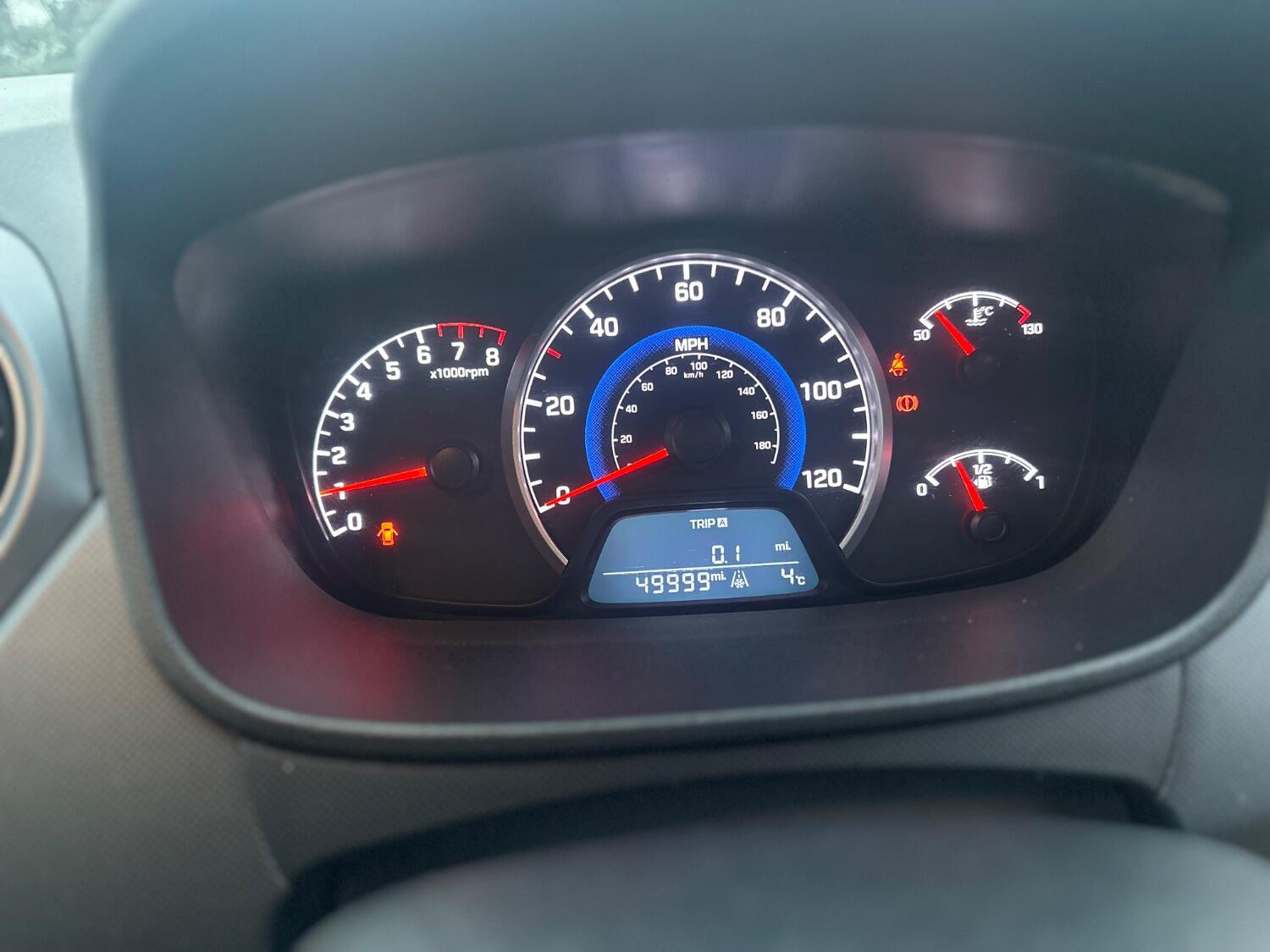 Used Hyundai i10 2018 for sale - 76769179: Photo 19