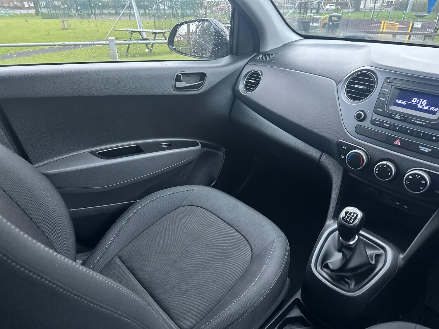 Used Hyundai i10 2018 for sale - 76769179: Photo 38