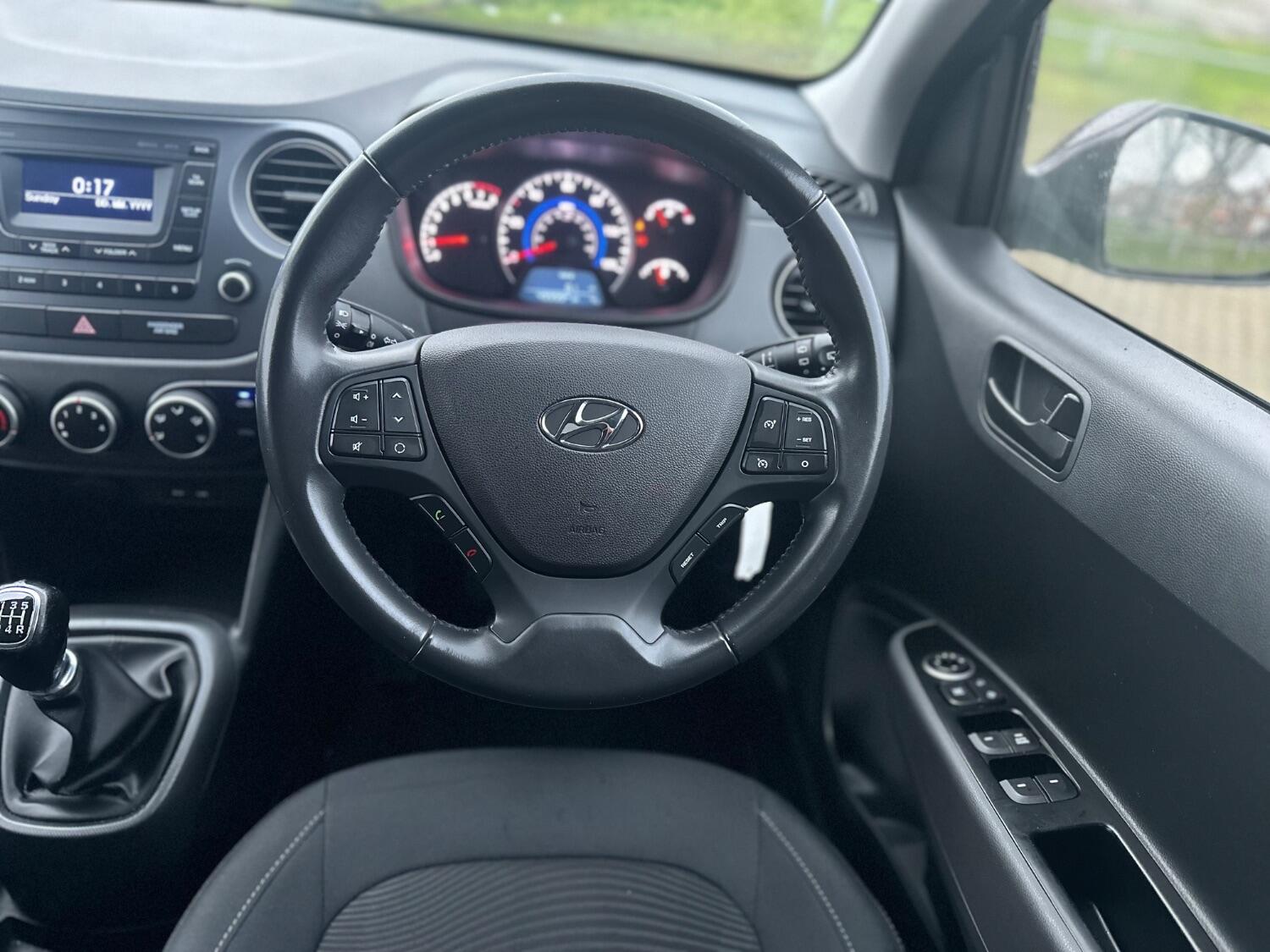 Used Hyundai i10 2018 for sale - 76769179: Photo 44