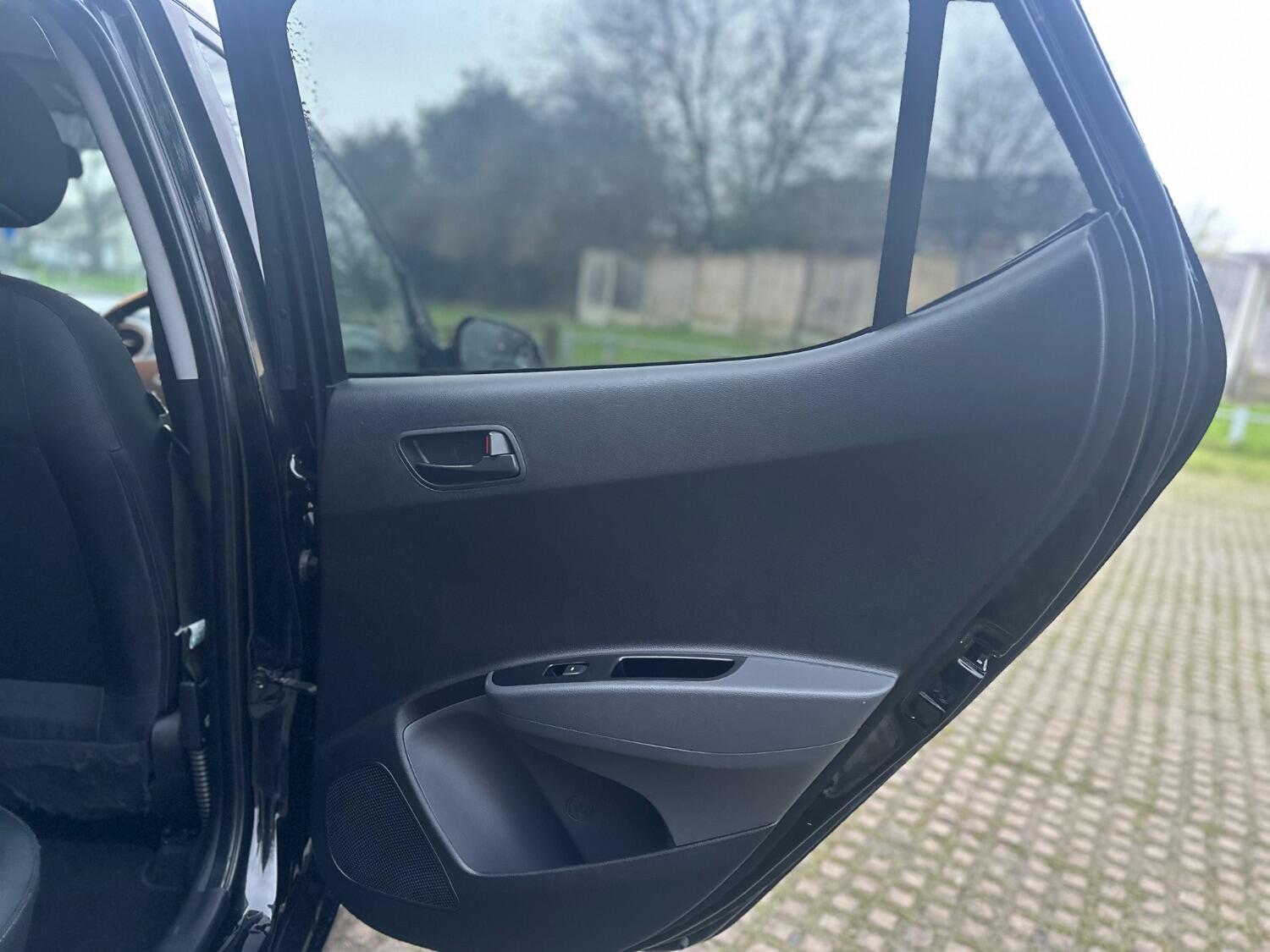 Used Hyundai i10 2018 for sale - 76769179: Photo 46