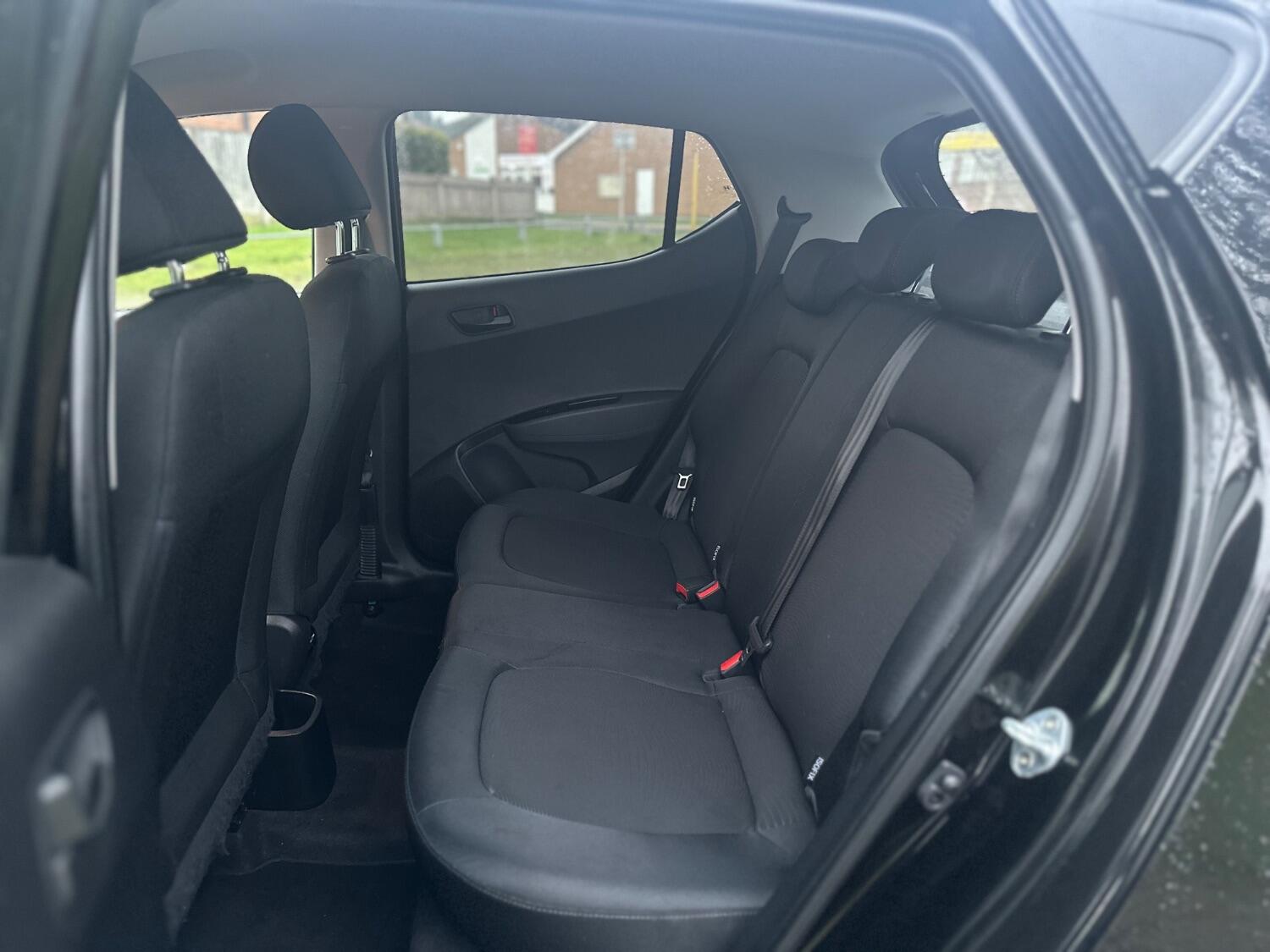 Used Hyundai i10 2018 for sale - 76769179: Photo 47