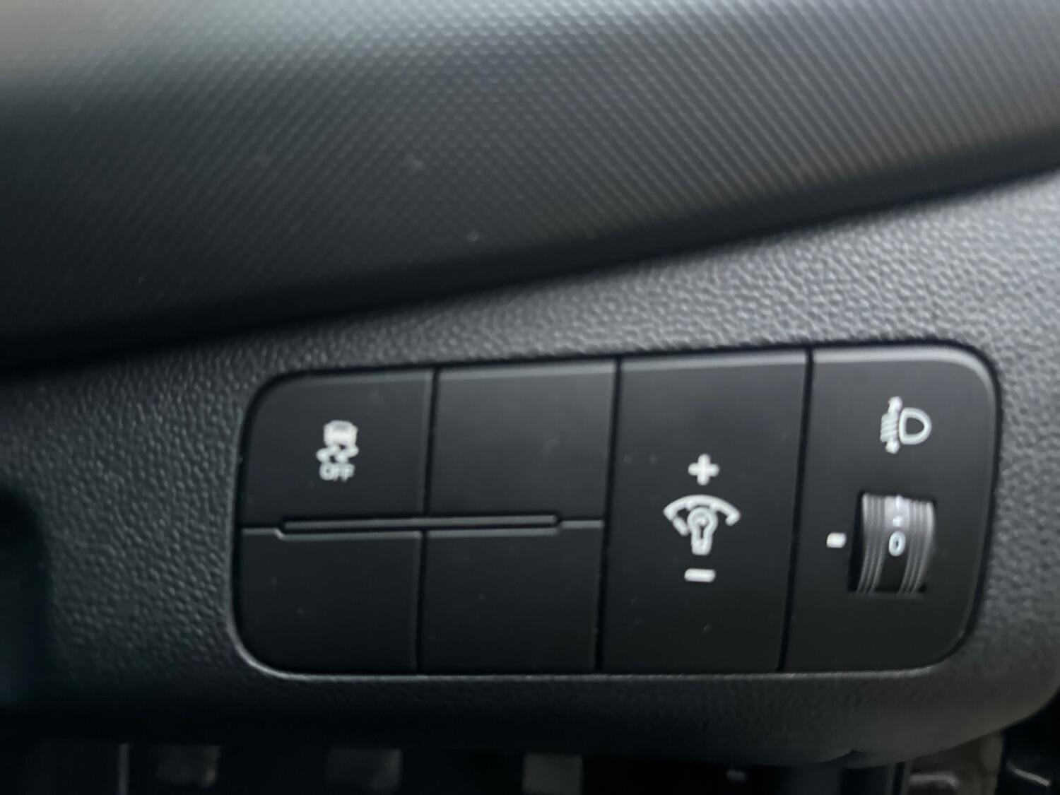 Used Hyundai i10 2018 for sale - 76769179: Photo 53