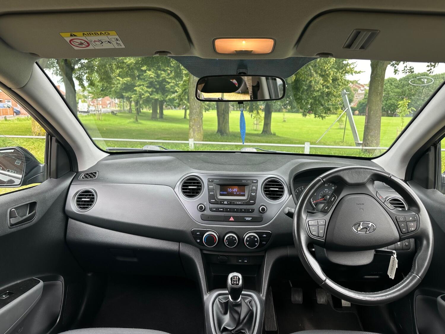 Used Hyundai i10 2018 for sale - 76769179: Photo 75