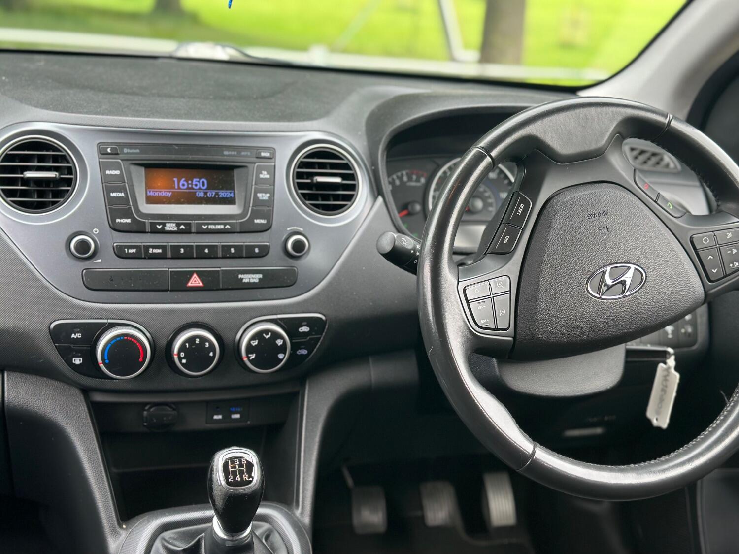 Used Hyundai i10 2018 for sale - 76769179: Photo 76