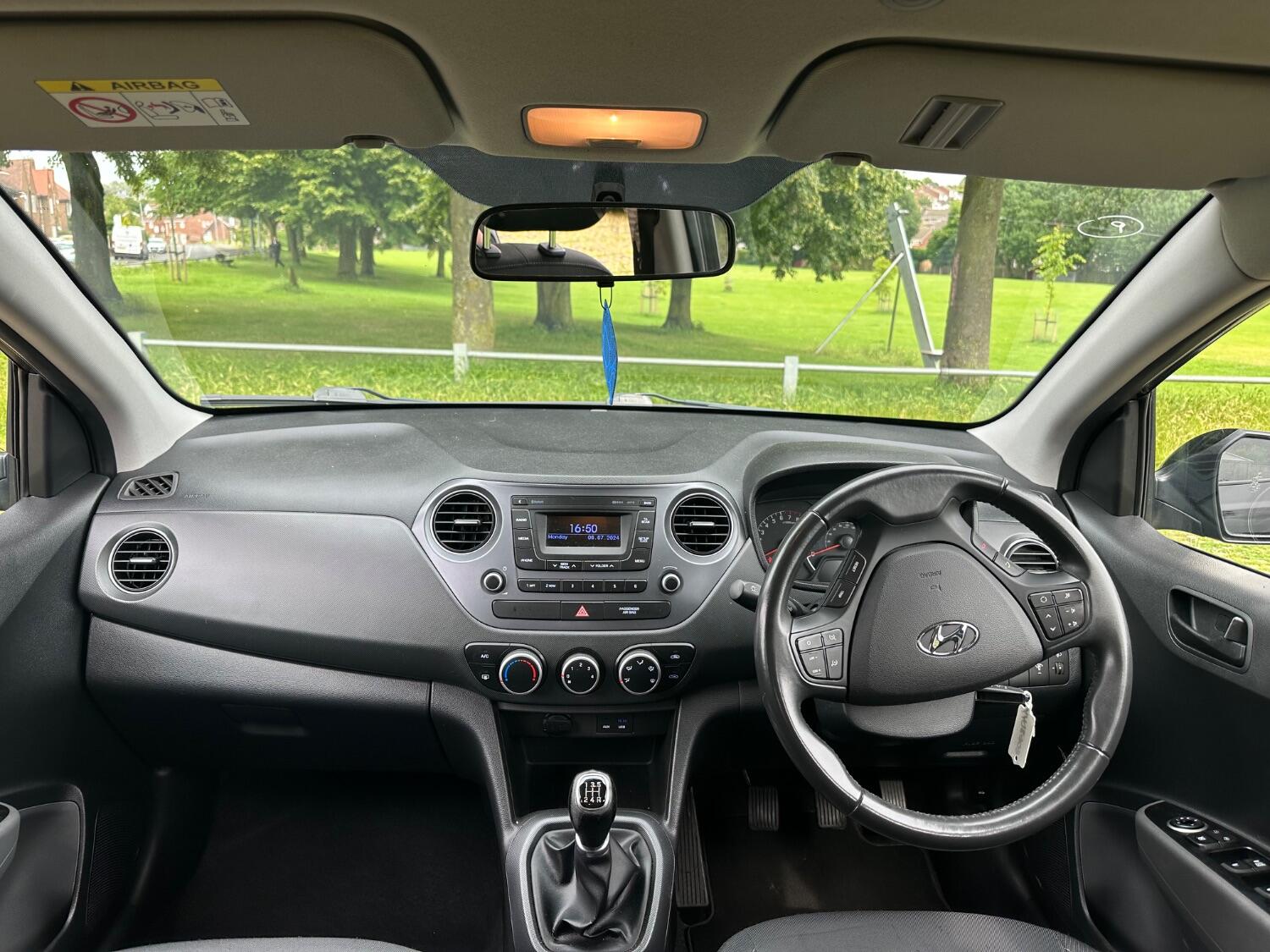 Used Hyundai i10 2018 for sale - 76769179: Photo 77