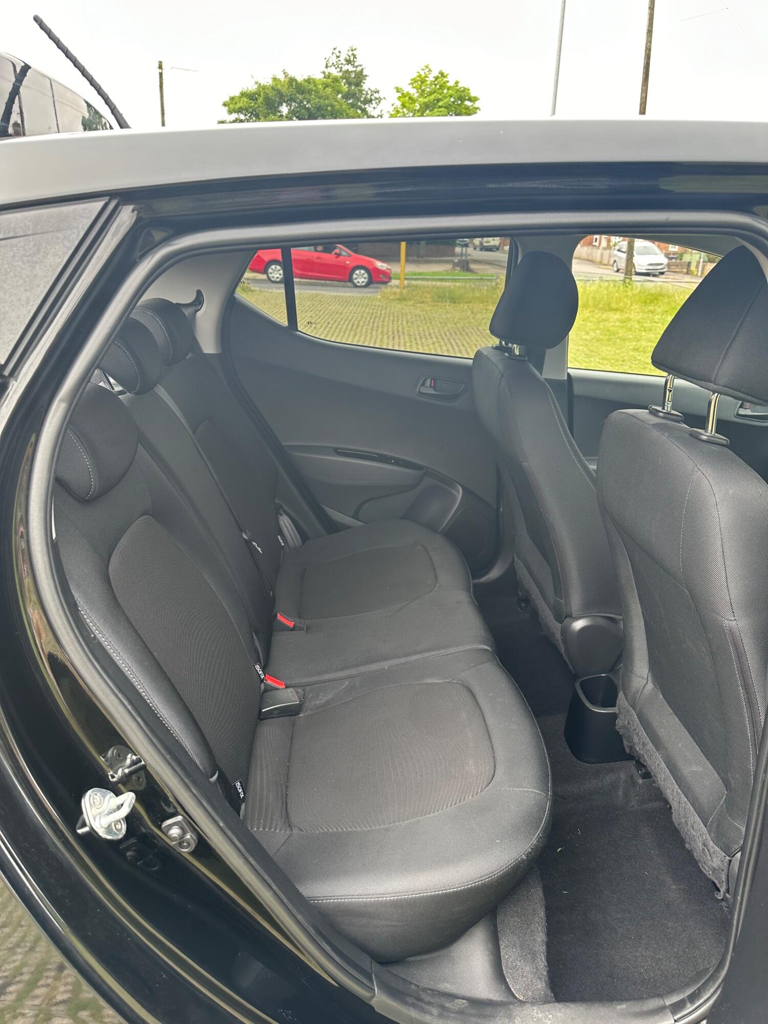 Used Hyundai i10 2018 for sale - 76769179: Photo 80