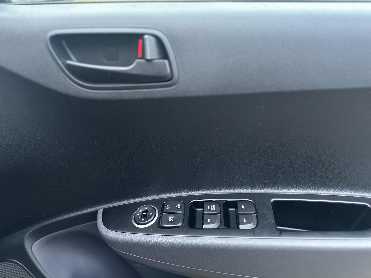 Used Hyundai i10 2018 for sale - 76769179: Photo 81