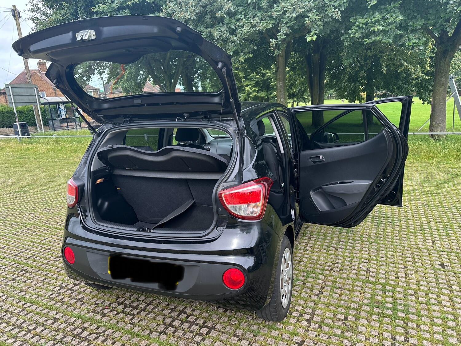 Used Hyundai i10 2018 for sale - 76769179: Photo 82