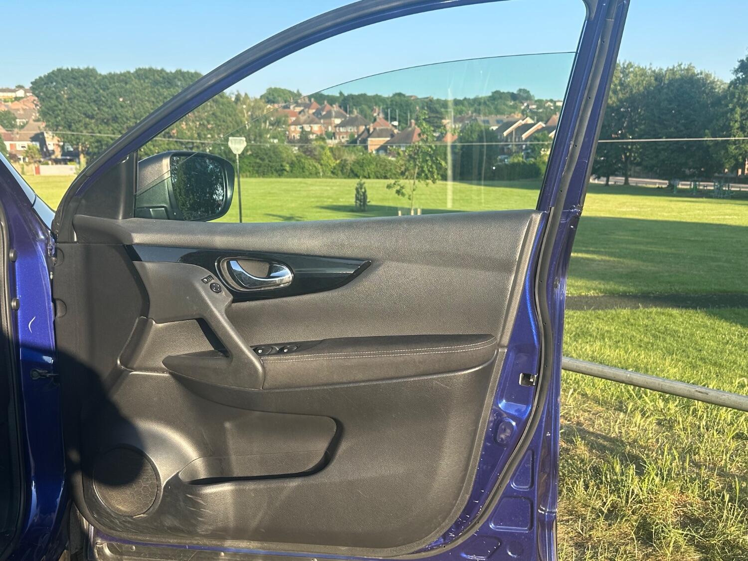 Used Nissan Qashqai 2017 for sale - 76040945: Photo 33