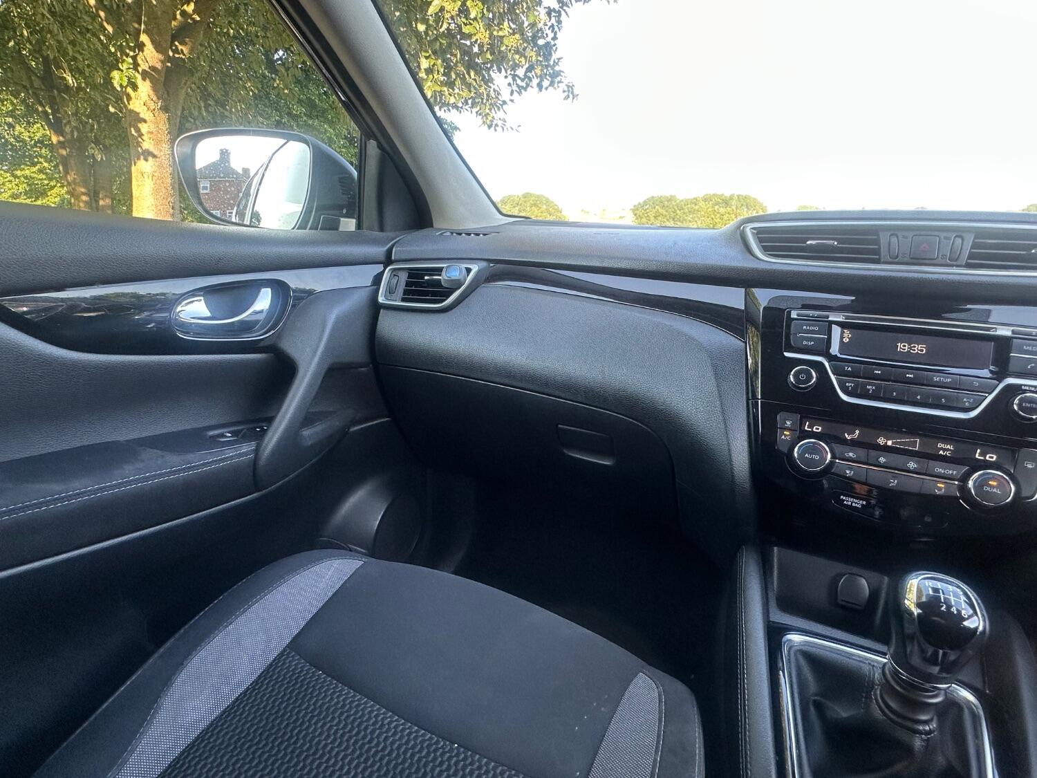 Used Nissan Qashqai 2017 for sale - 76040945: Photo 43