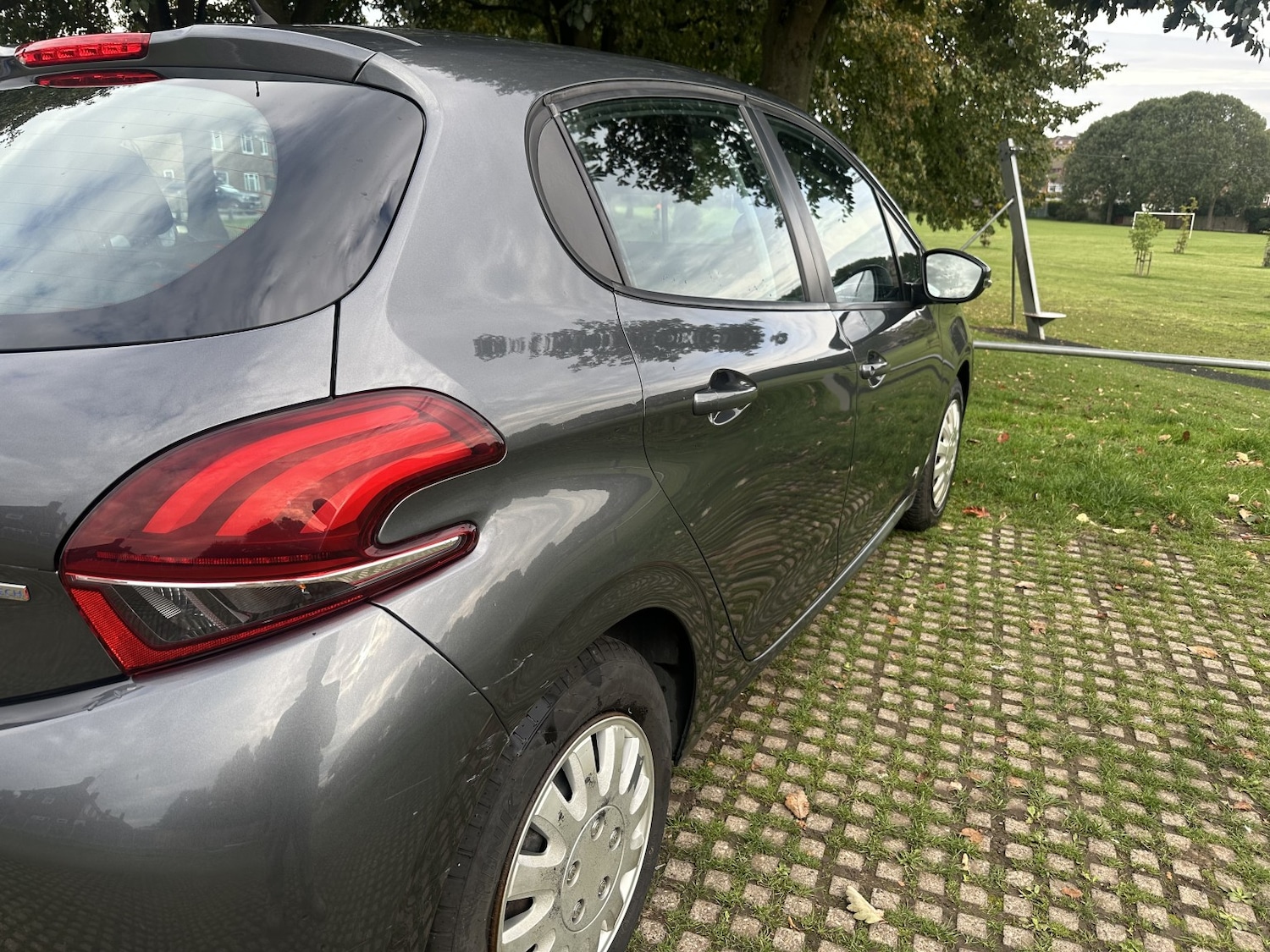Used Peugeot 208 2016 for sale - 76649838: Photo 12