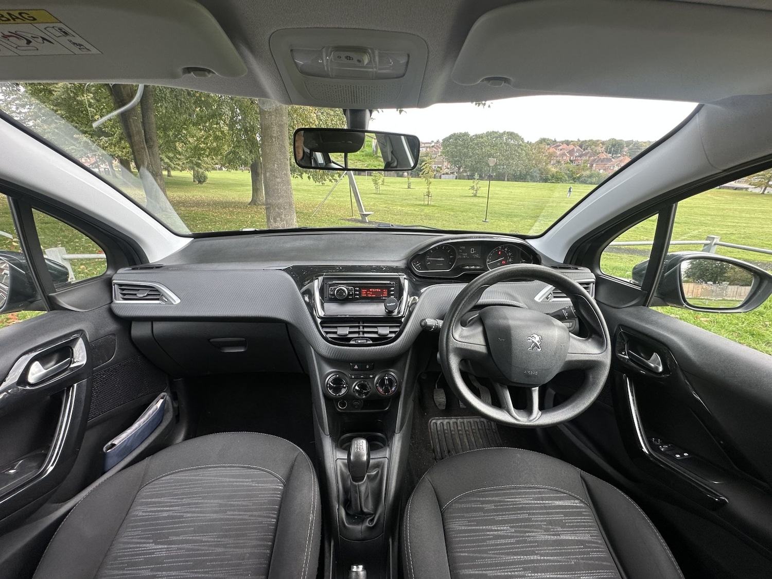 Used Peugeot 208 2016 for sale - 76649838: Photo 17