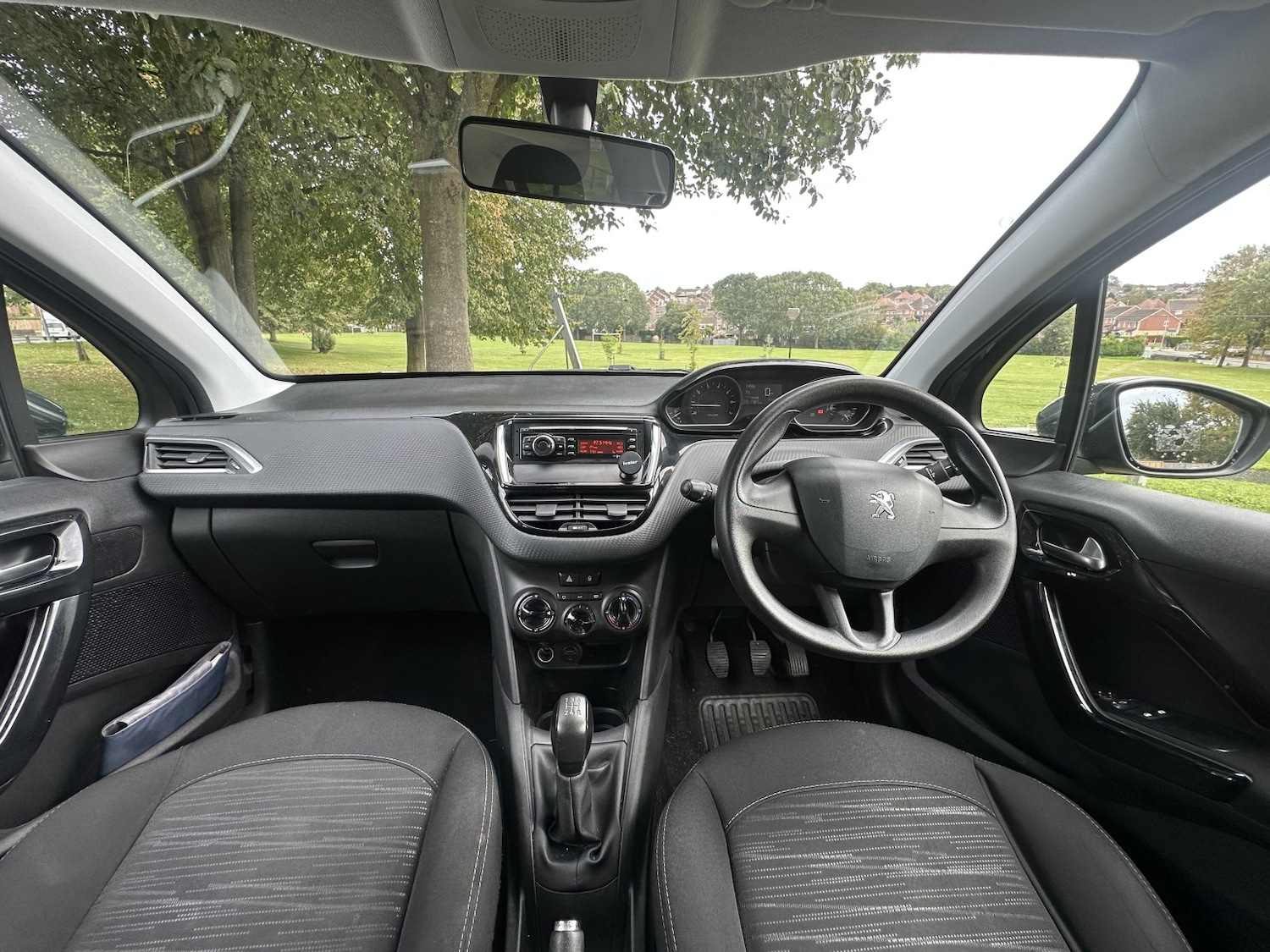 Used Peugeot 208 2016 for sale - 76649838: Photo 18