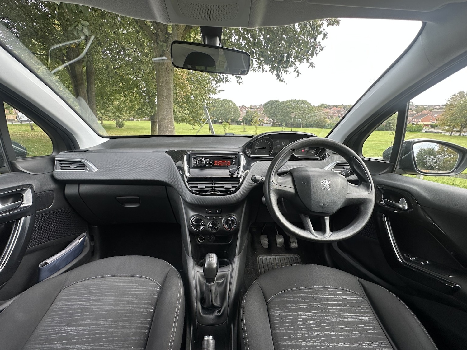 Used Peugeot 208 2016 for sale - 76649838: Photo 20