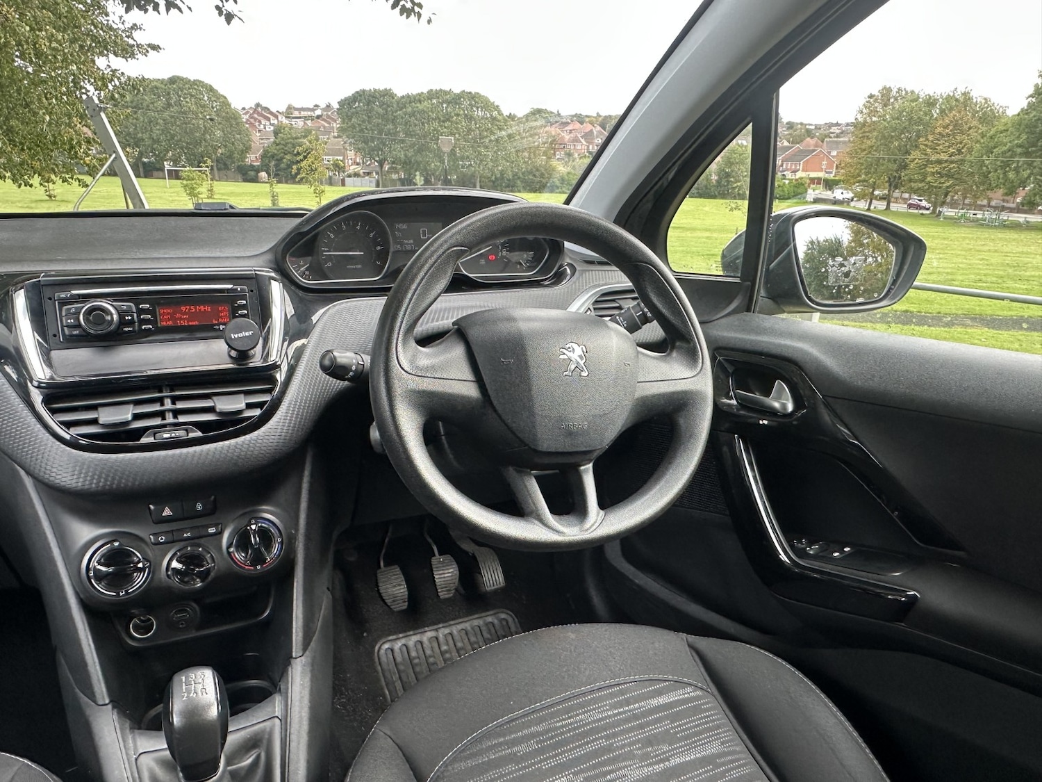 Used Peugeot 208 2016 for sale - 76649838: Photo 21