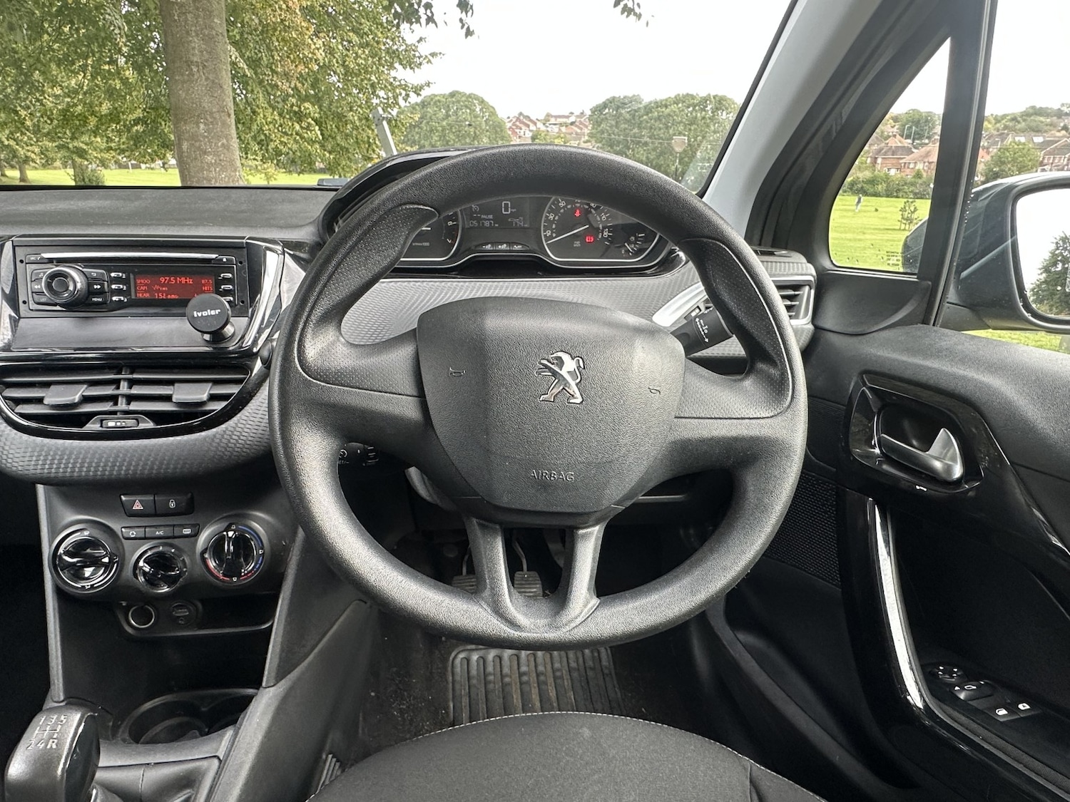 Used Peugeot 208 2016 for sale - 76649838: Photo 24