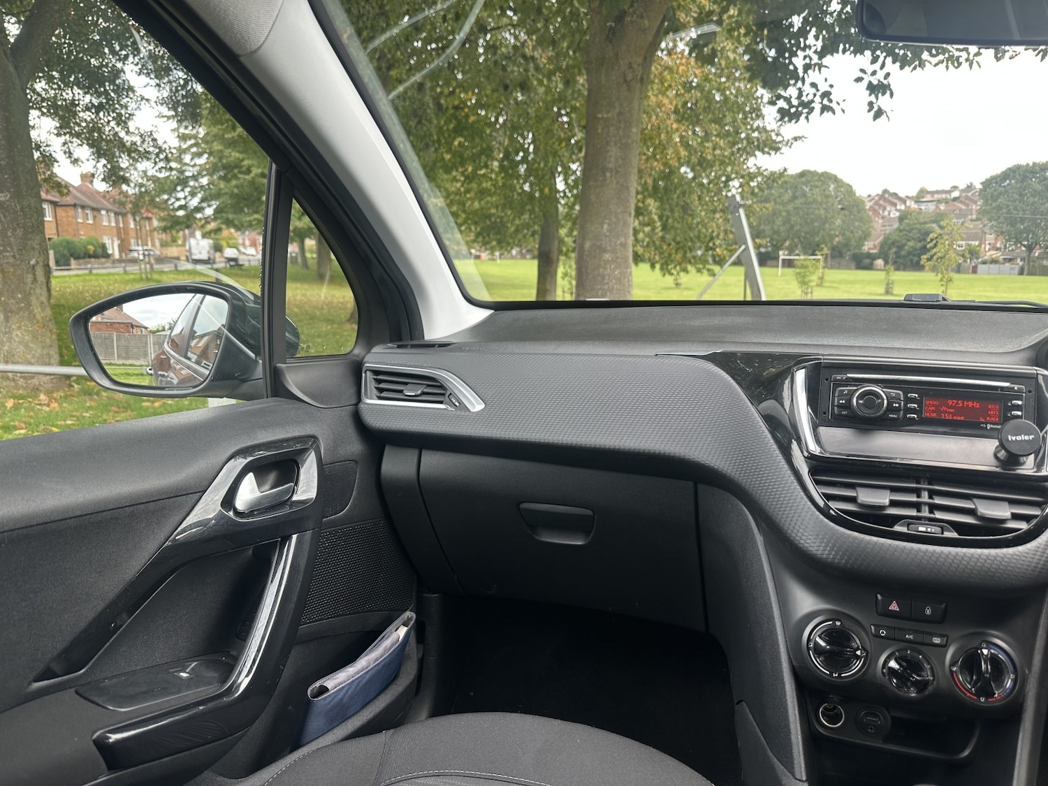 Used Peugeot 208 2016 for sale - 76649838: Photo 27